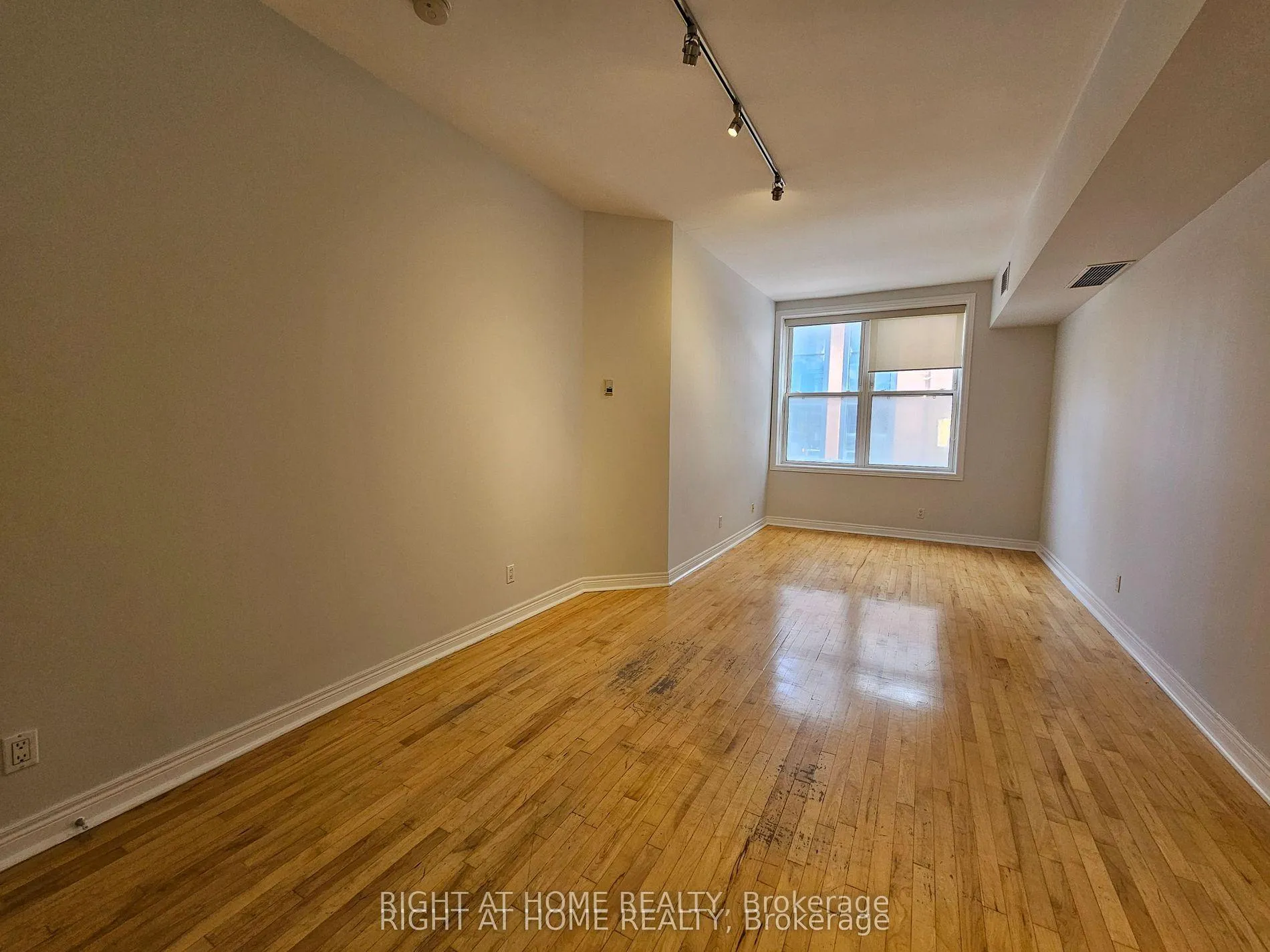 Photo 7 of Unit 204, 524 Yonge Street, Toronto, Church-Yonge Corridor — HOMEH