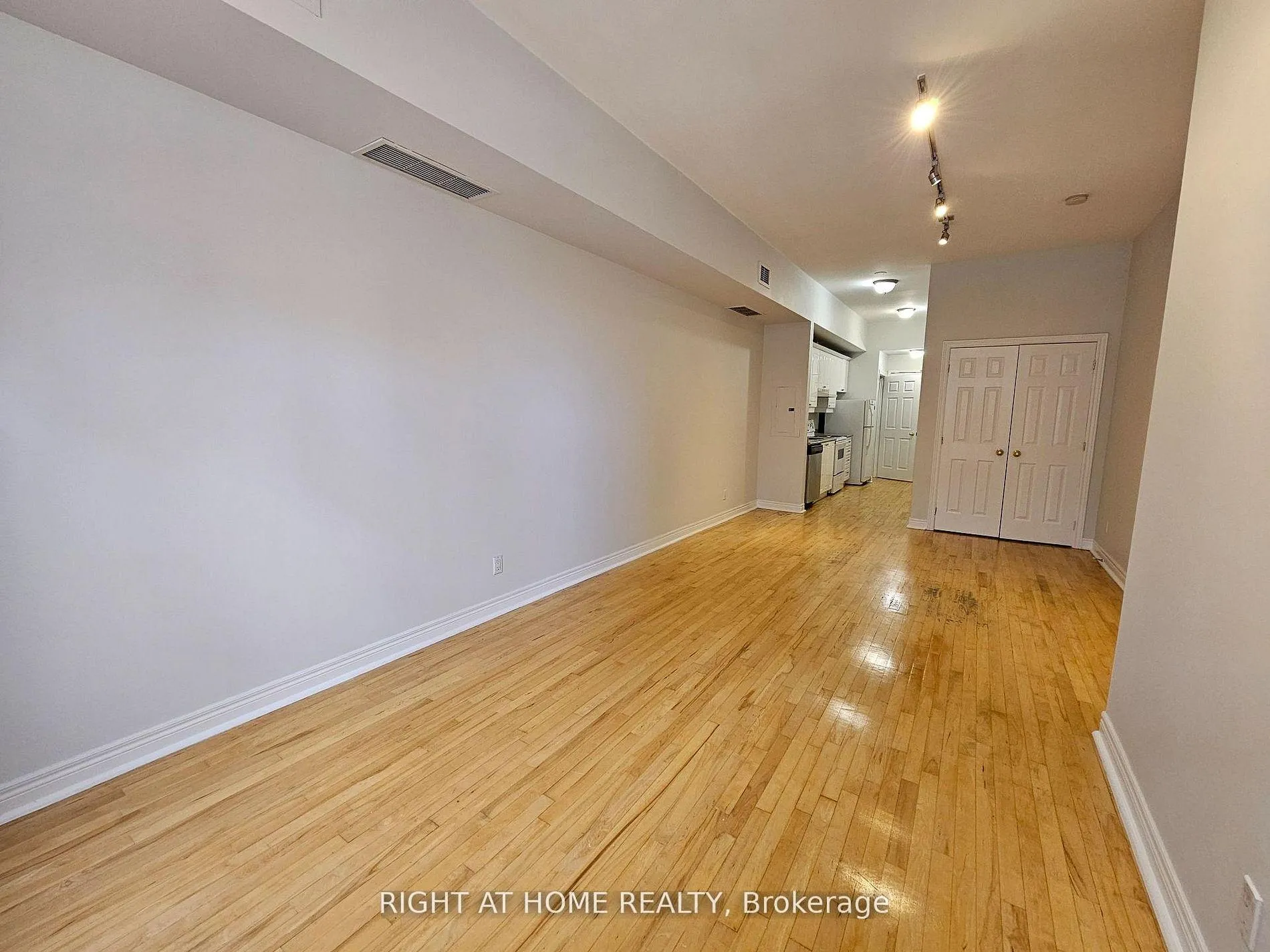 Photo 8 of Unit 204, 524 Yonge Street, Toronto, Church-Yonge Corridor — HOMEH