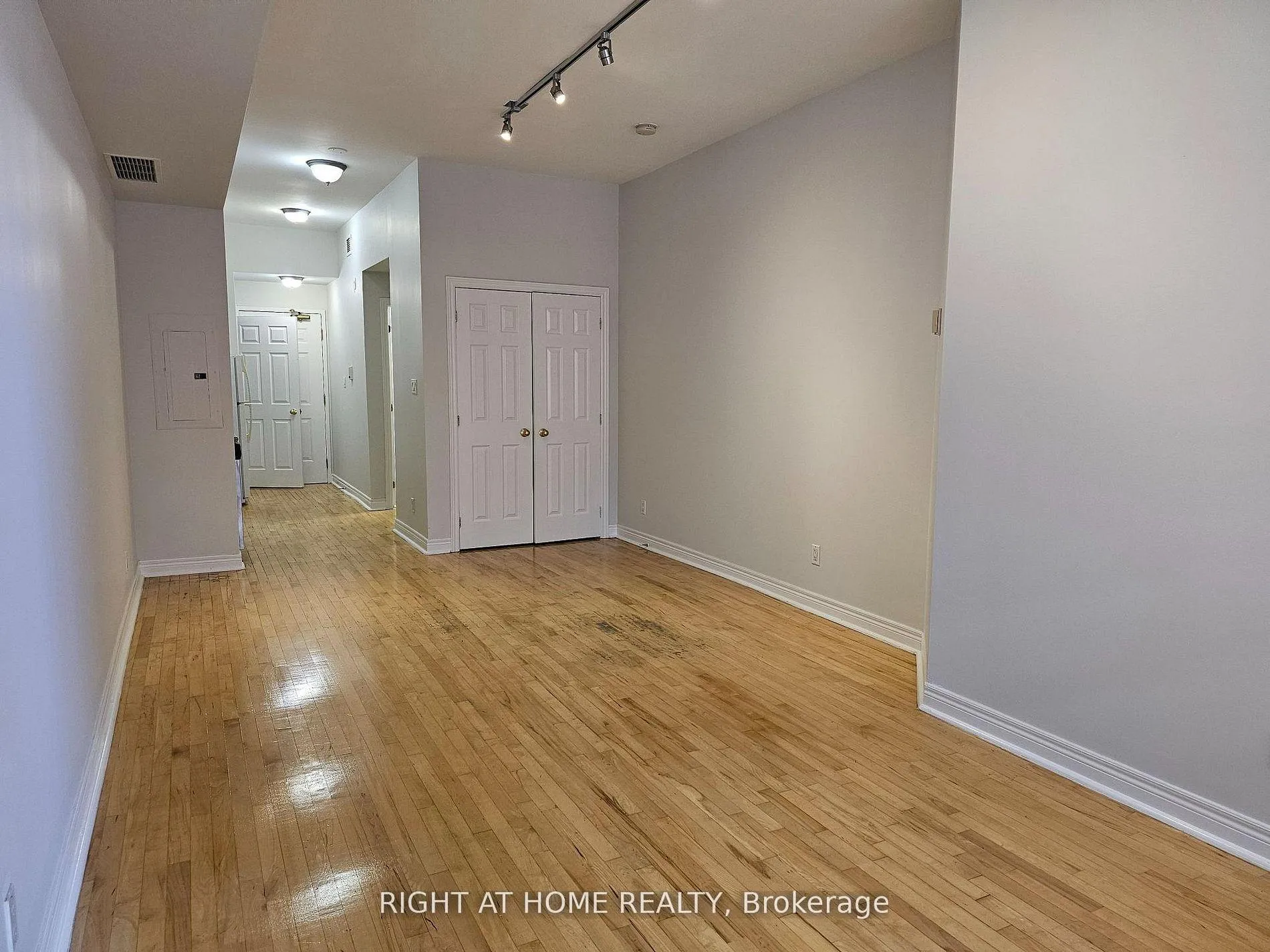 Photo 10 of Unit 204, 524 Yonge Street, Toronto, Church-Yonge Corridor — HOMEH