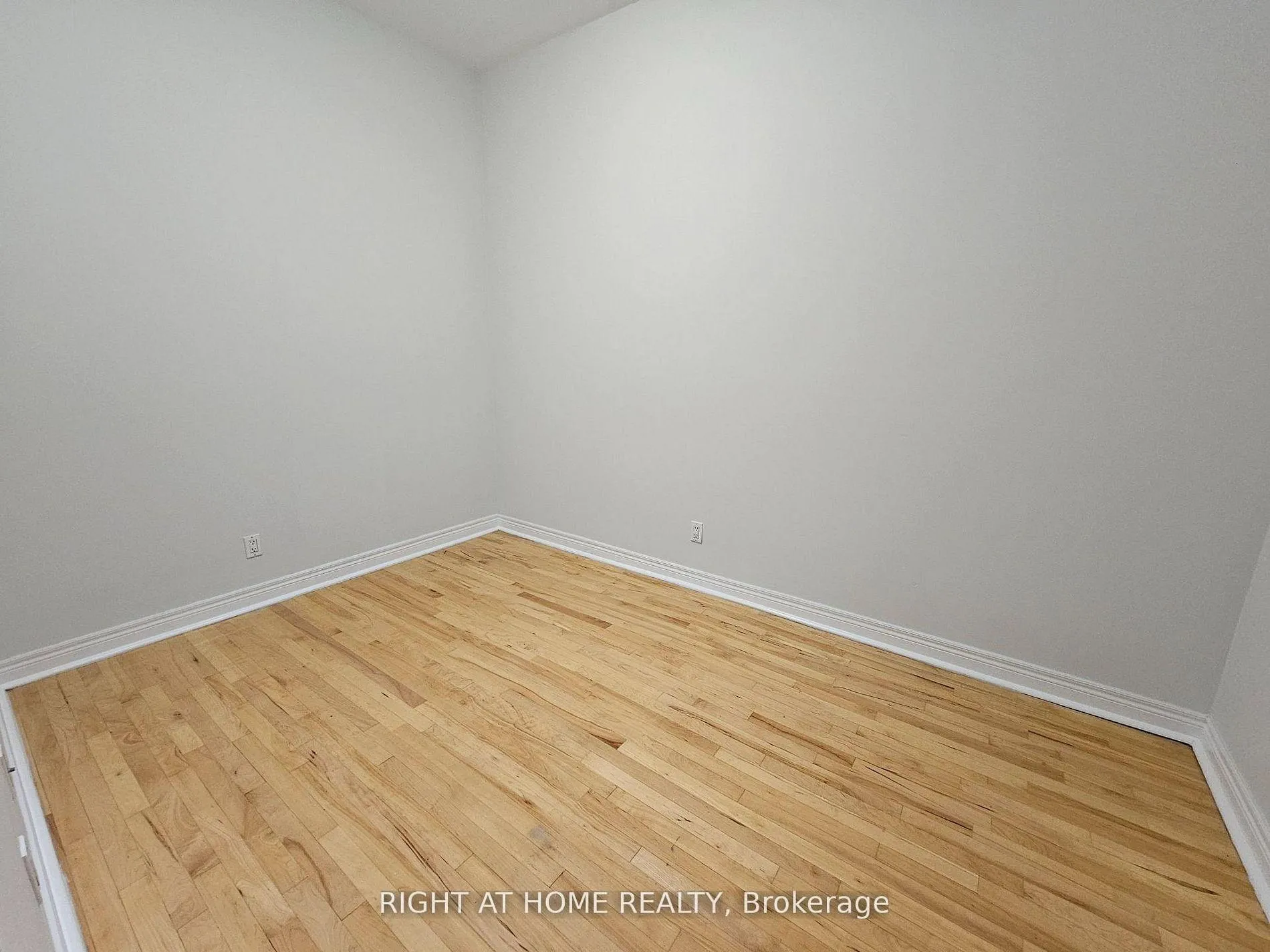 Photo 13 of Unit 204, 524 Yonge Street, Toronto, Church-Yonge Corridor — HOMEH