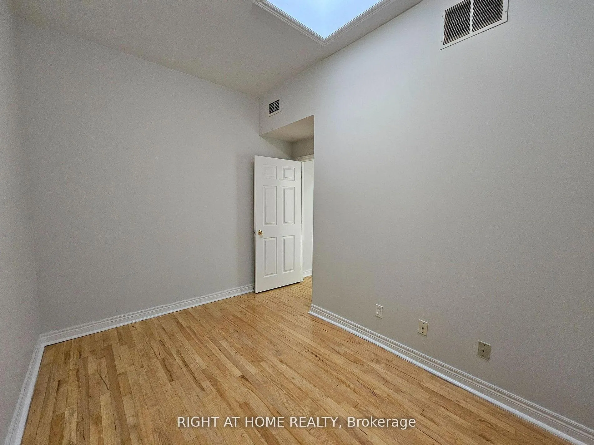 Photo 14 of Unit 204, 524 Yonge Street, Toronto, Church-Yonge Corridor — HOMEH