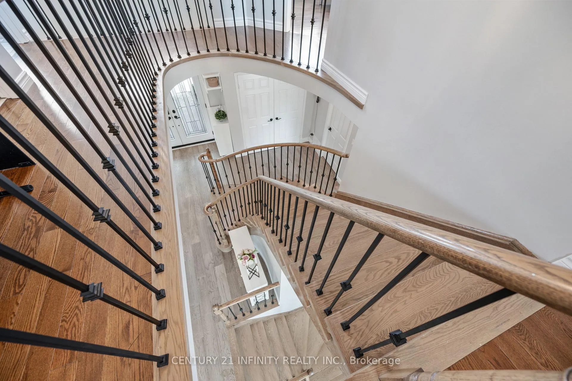 Photo 21 of 973 Mountview Court, Oshawa, Pinecrest — HOMEH
