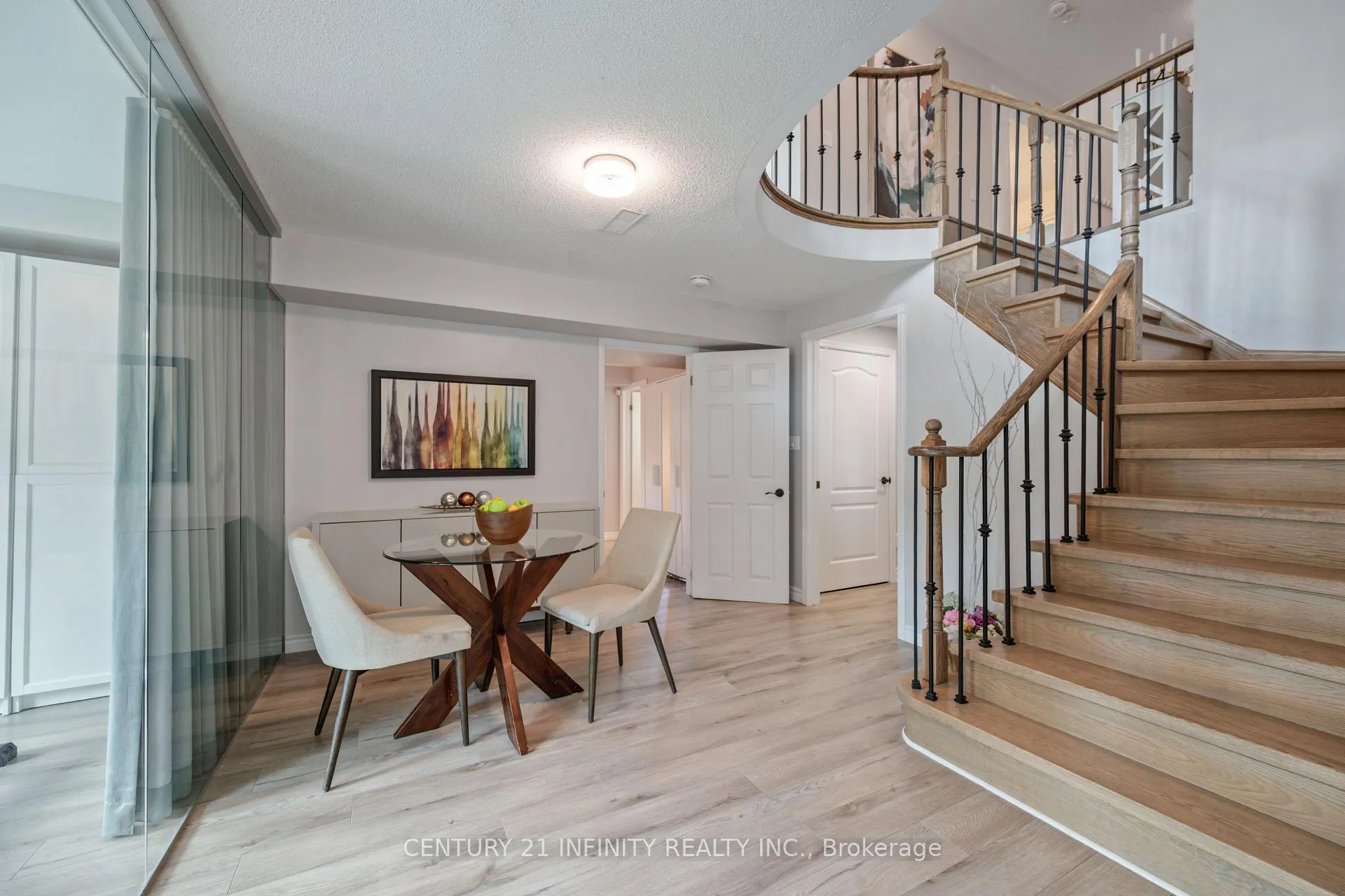 Photo 33 of 973 Mountview Court, Oshawa, Pinecrest — HOMEH