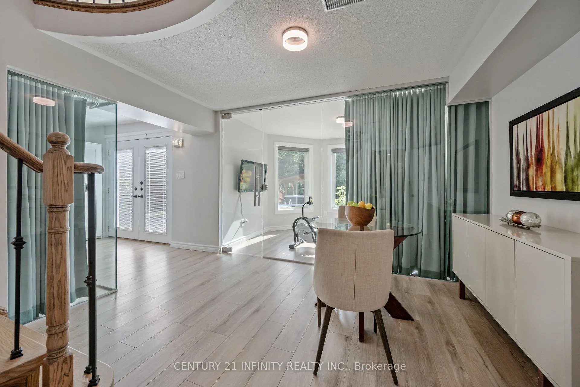 Photo 34 of 973 Mountview Court, Oshawa, Pinecrest — HOMEH