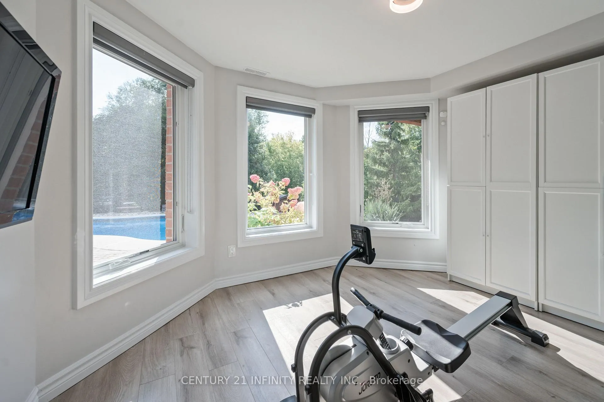Photo 37 of 973 Mountview Court, Oshawa, Pinecrest — HOMEH
