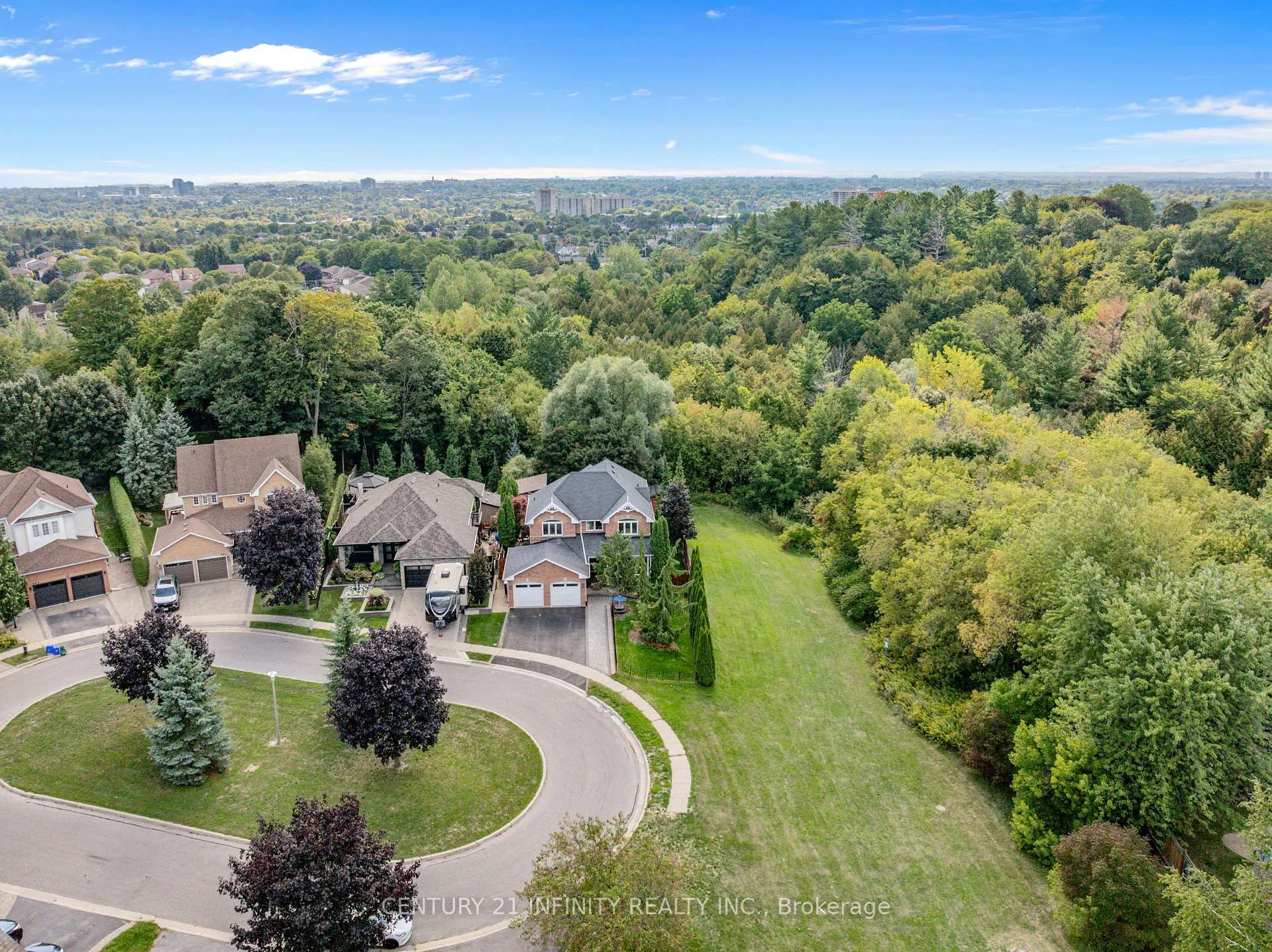 Photo 49 of 973 Mountview Court, Oshawa, Pinecrest — HOMEH