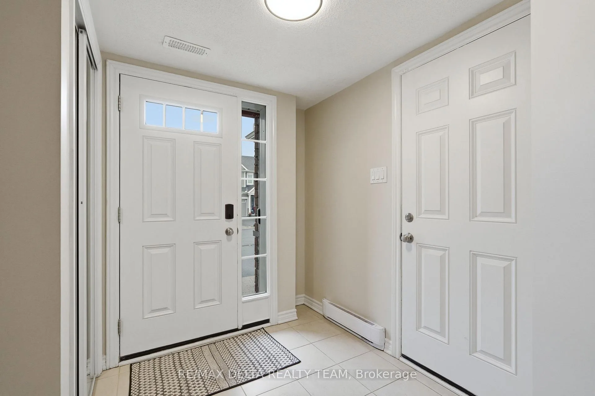 Photo 3 of 372 Willow Aster Circle, Ottawa, Avalon West — HOMEH