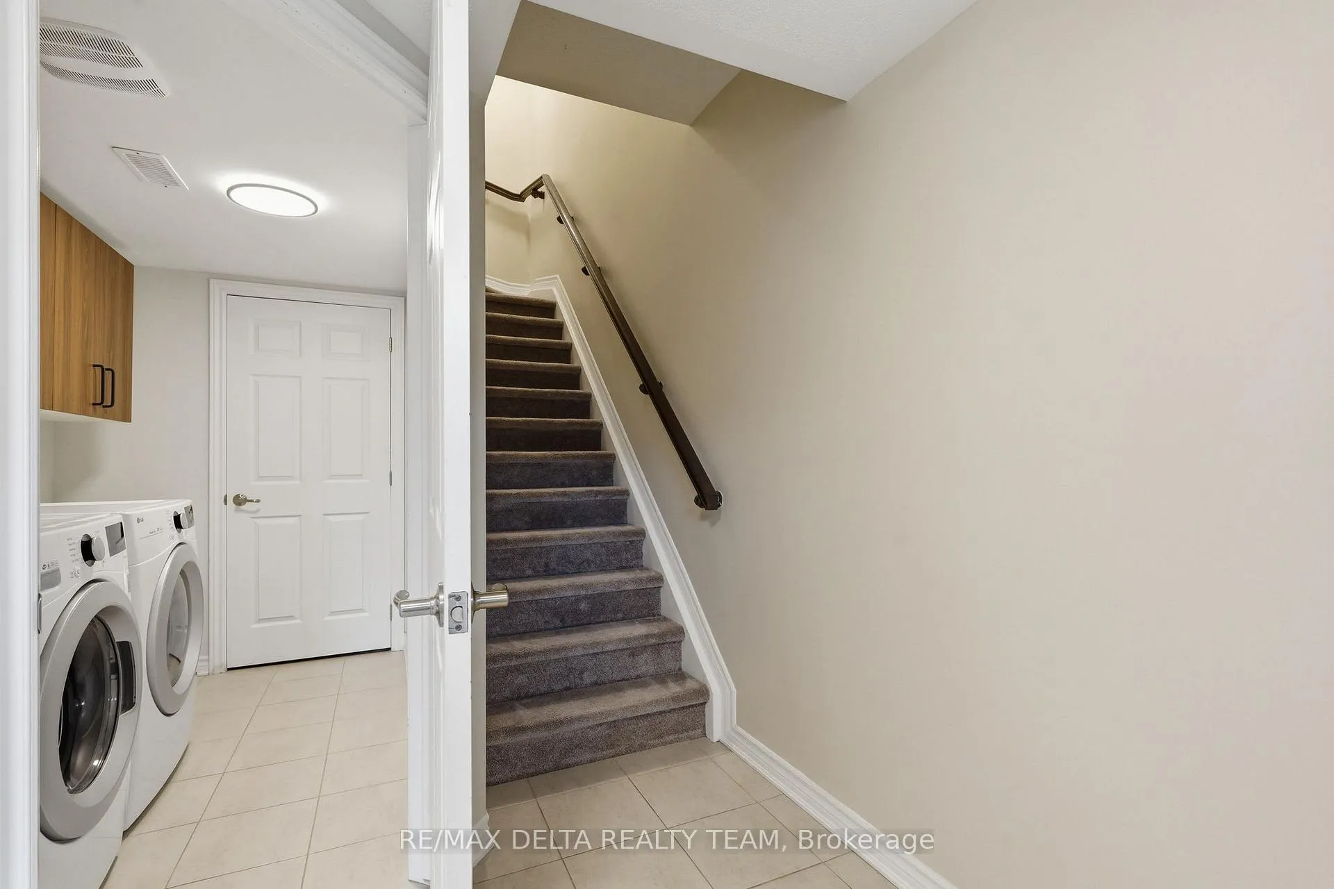 Photo 4 of 372 Willow Aster Circle, Ottawa, Avalon West — HOMEH