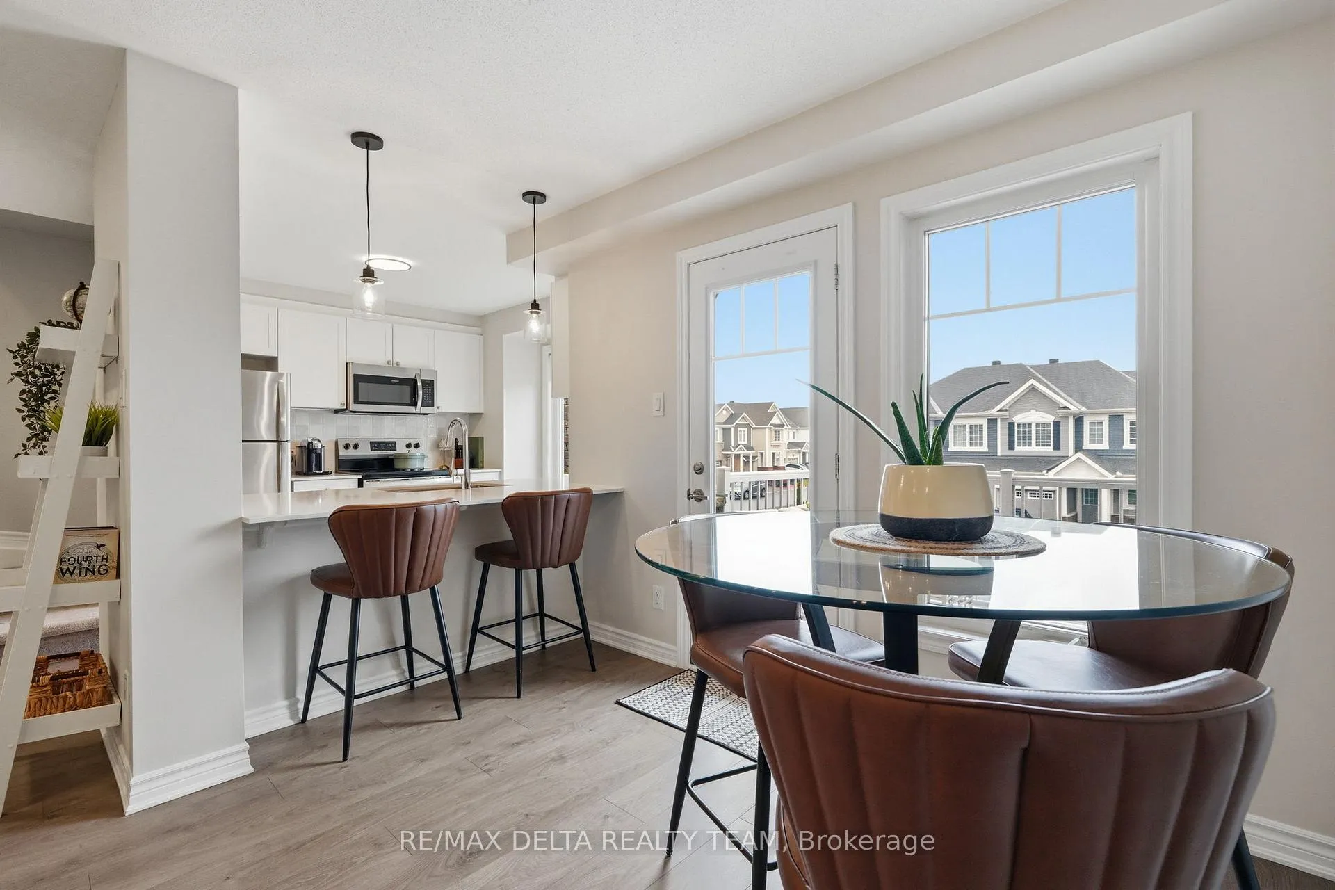 Photo 11 of 372 Willow Aster Circle, Ottawa, Avalon West — HOMEH