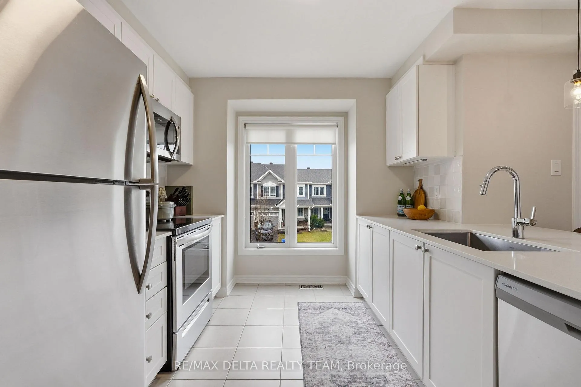 Photo 15 of 372 Willow Aster Circle, Ottawa, Avalon West — HOMEH