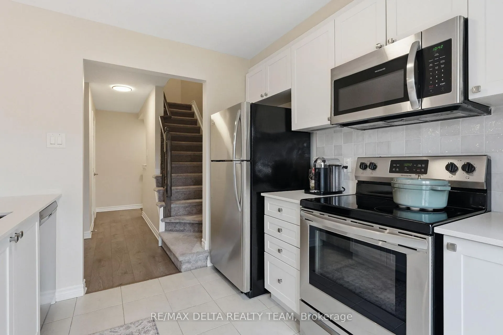 Photo 17 of 372 Willow Aster Circle, Ottawa, Avalon West — HOMEH