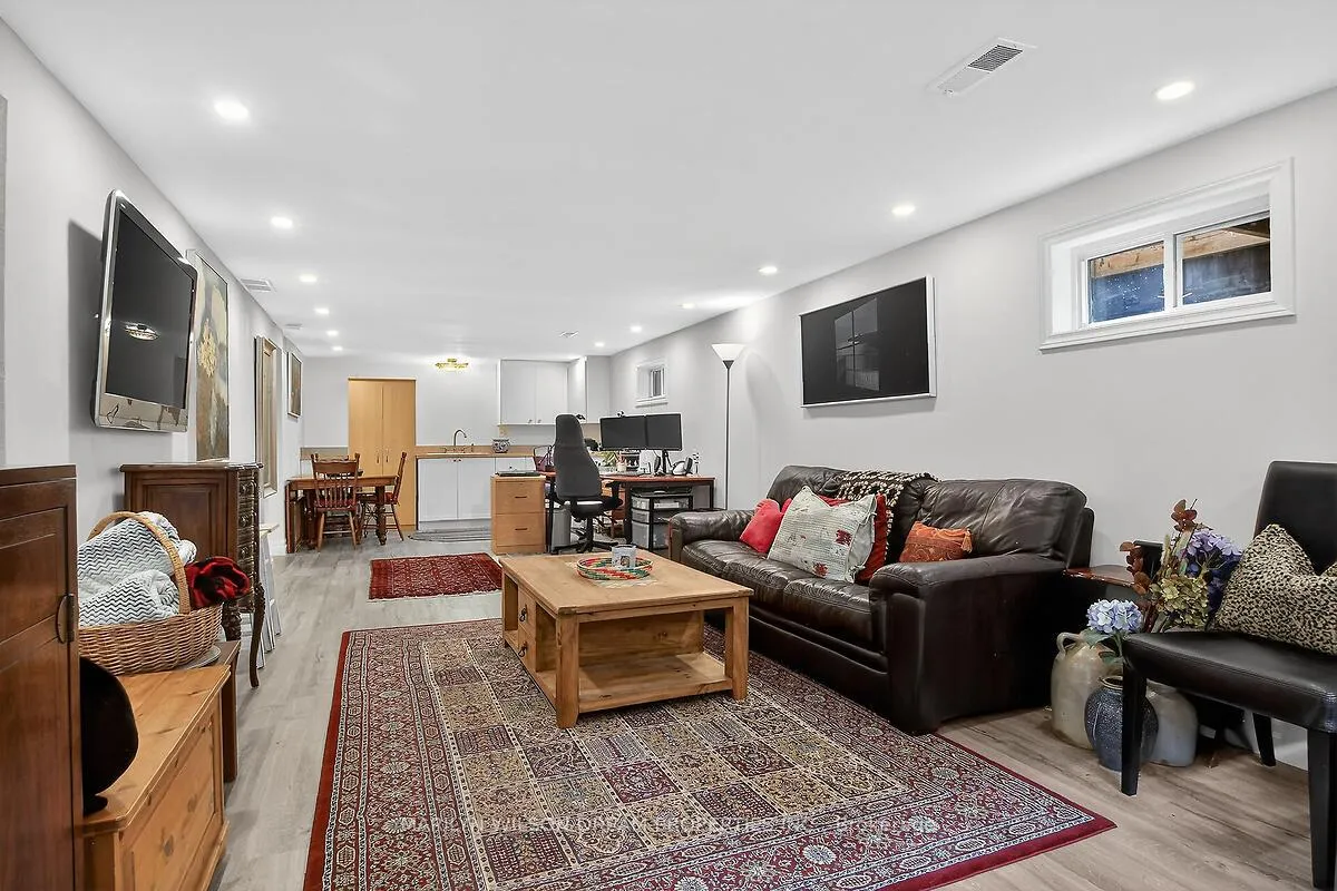 Photo 33 of 2105 Bangor Street, Ottawa, Elmvale Acres/Urbandale — HOMEH