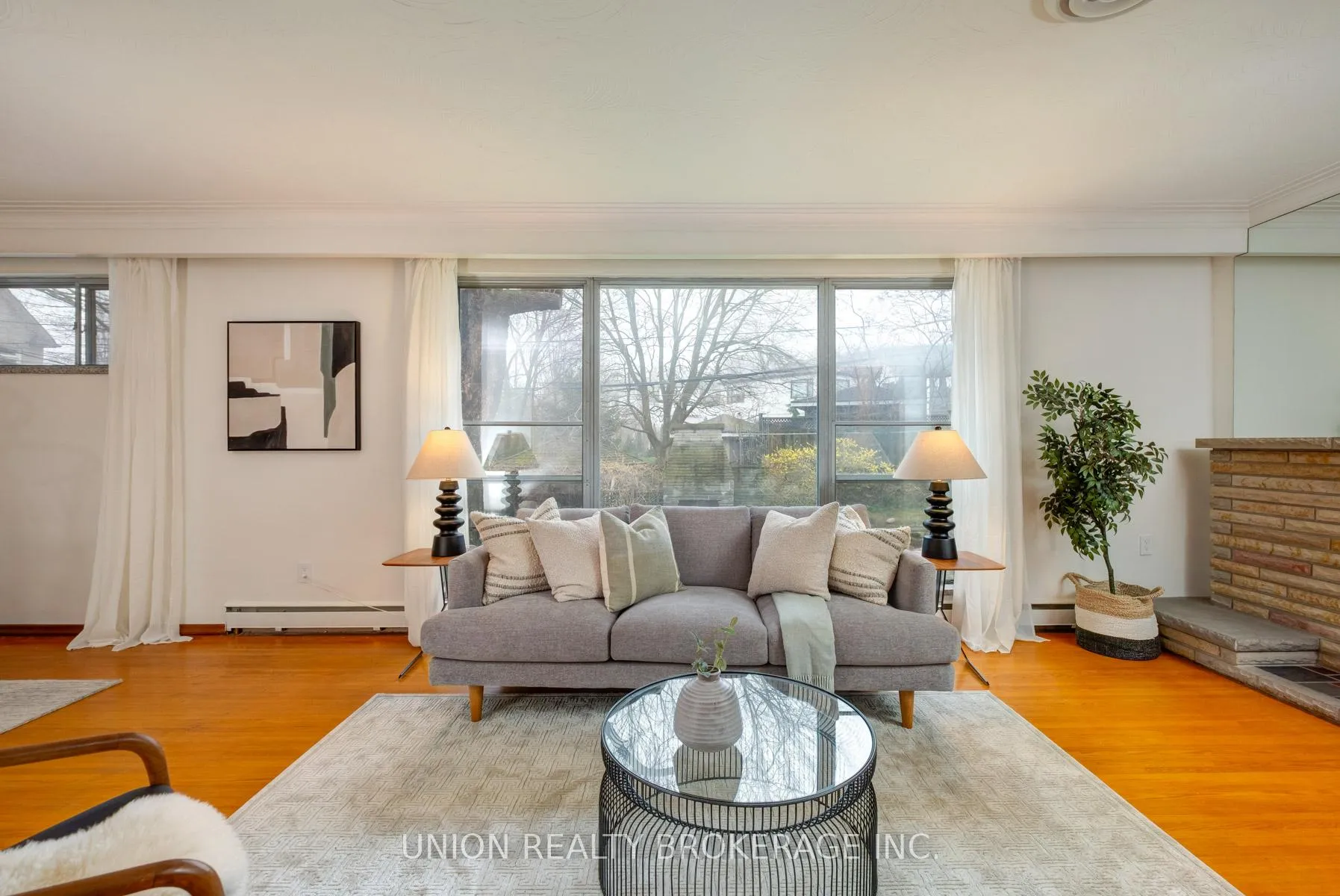 Photo 9 of 53 Long Crescent, Toronto, The Beaches — HOMEH