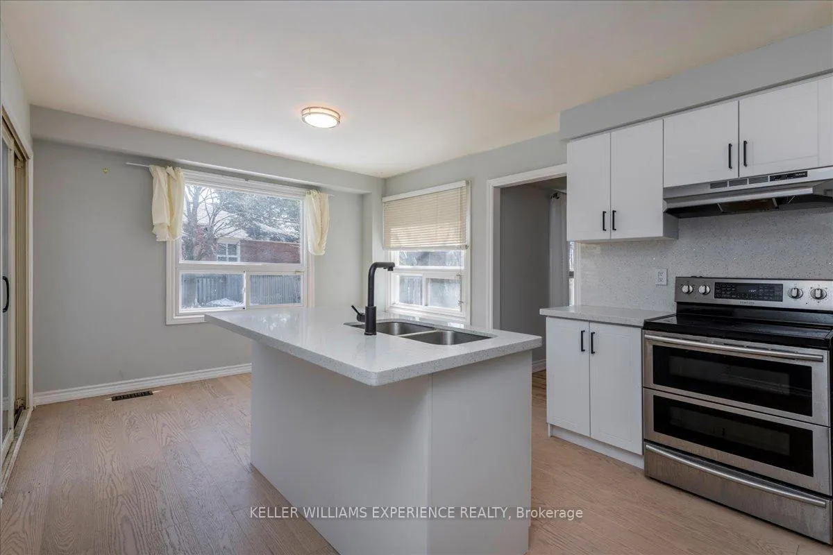 Photo 9 of 78 James Street, Barrie, Ardagh — HOMEH