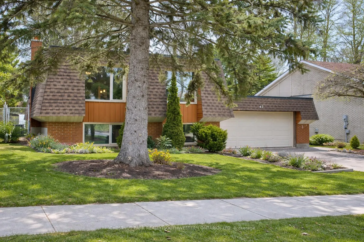 Photo 3 of 42 Culpepper Drive, Waterloo, Maple Hills — HOMEH