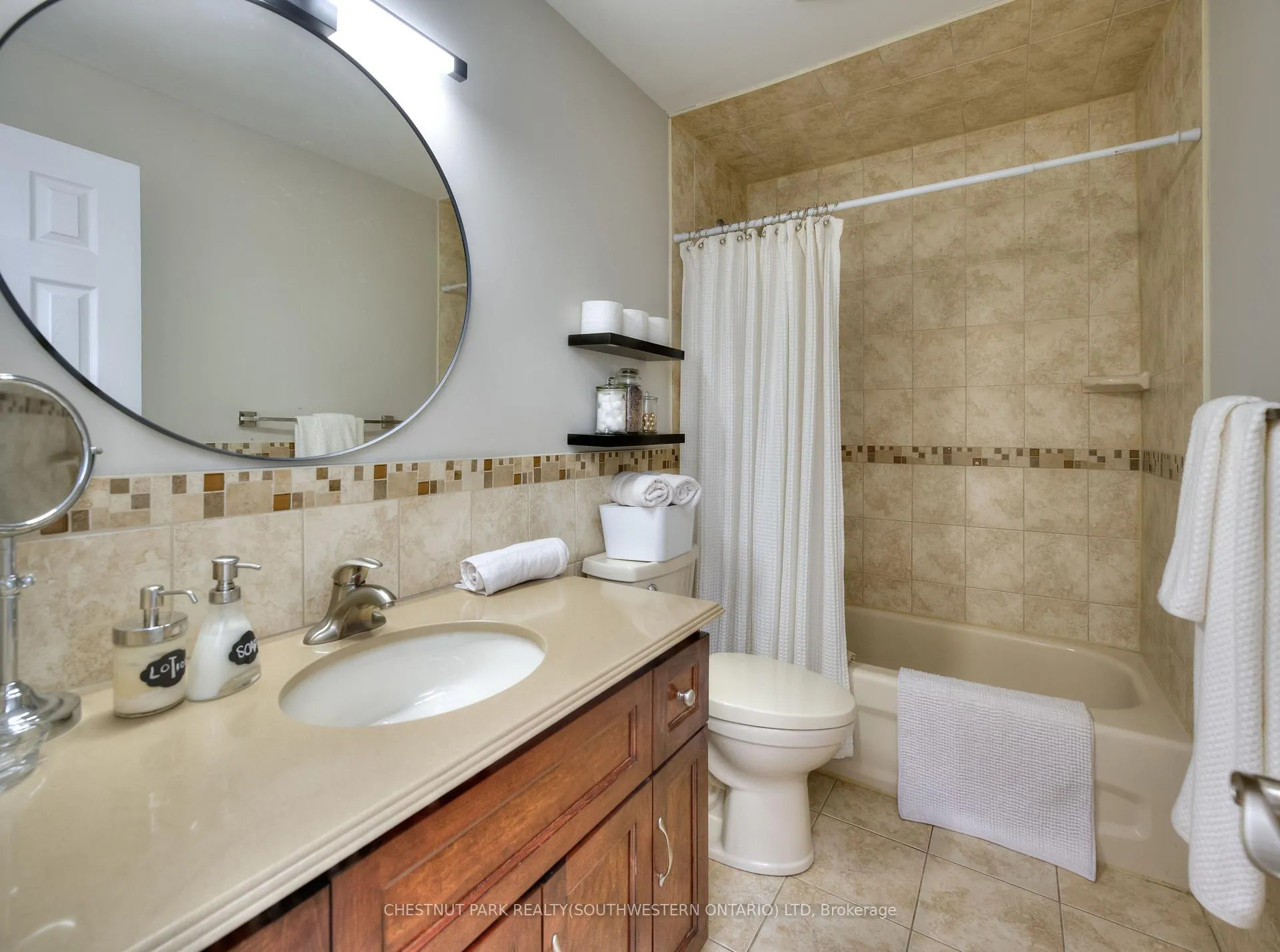 Photo 18 of 42 Culpepper Drive, Waterloo, Maple Hills — HOMEH