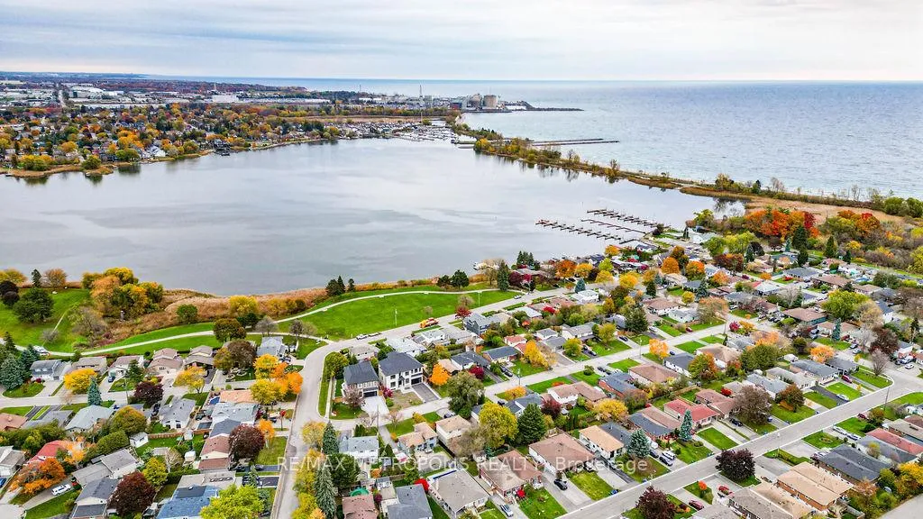 Photo 7 of 761 West Shore Boulevard, Pickering, West Shore — HOMEH