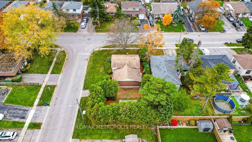 Photo 10 of 761 West Shore Boulevard, Pickering, West Shore — HOMEH