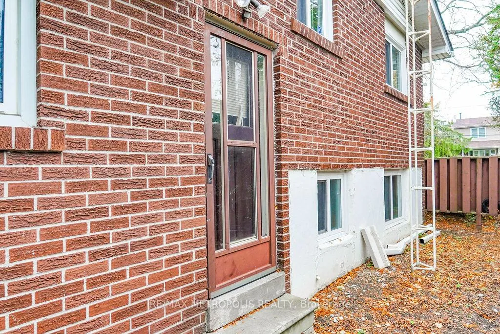 Photo 18 of 761 West Shore Boulevard, Pickering, West Shore — HOMEH