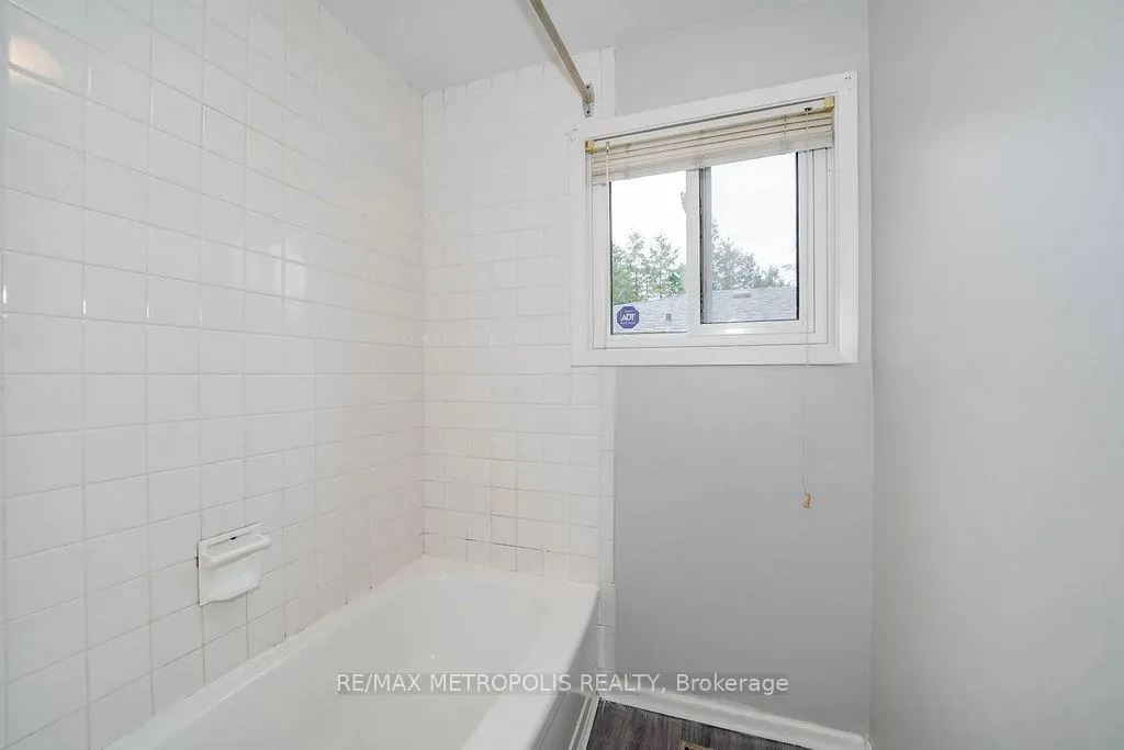 Photo 34 of 761 West Shore Boulevard, Pickering, West Shore — HOMEH