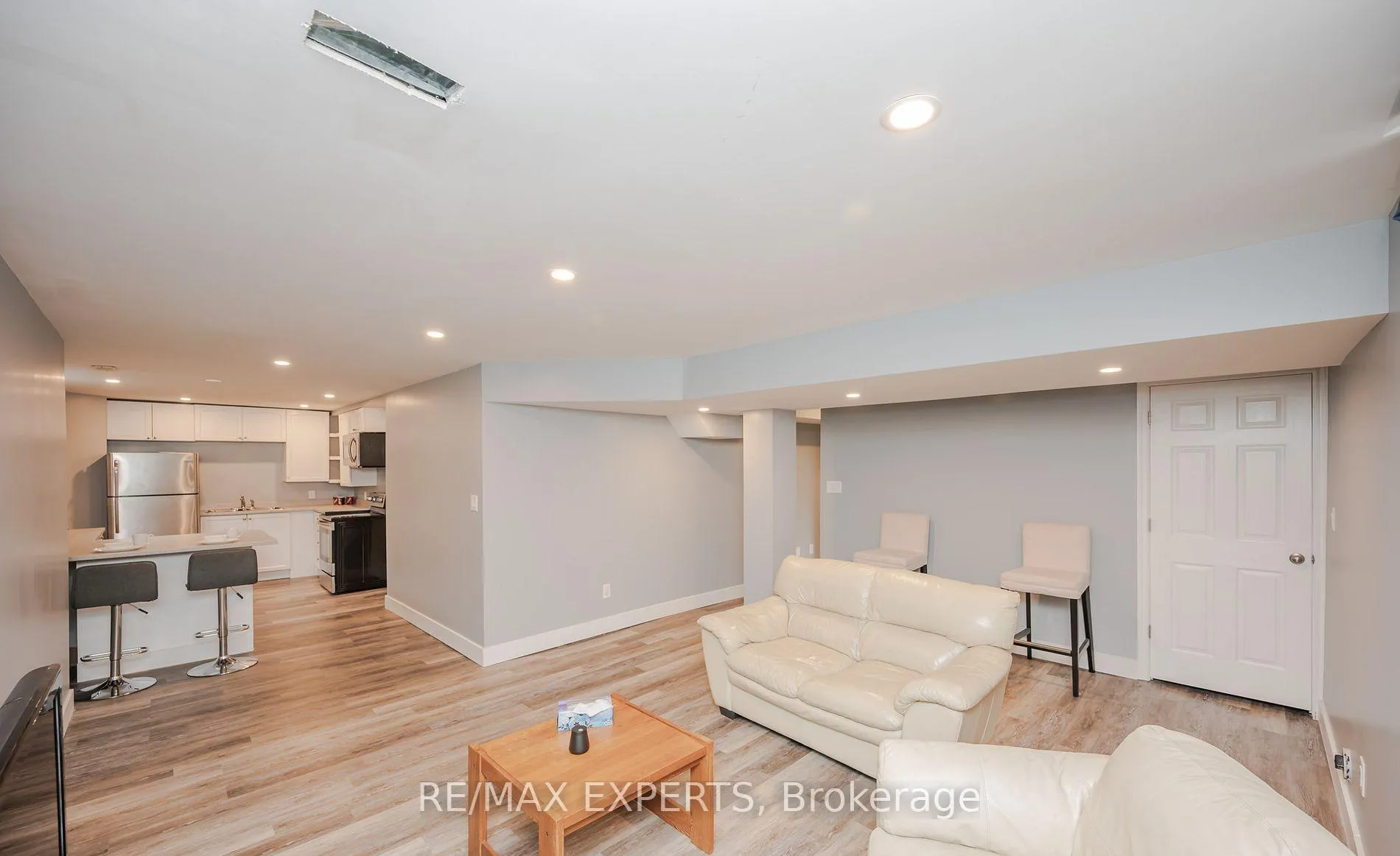 Photo 6 of 27 Mooney Trail, New Tecumseth, Alliston — HOMEH