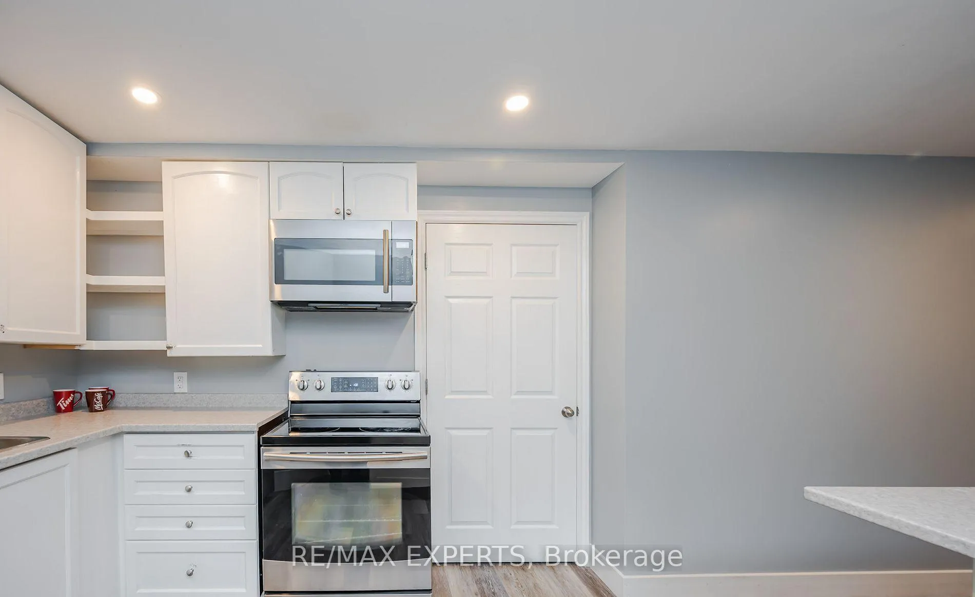 Photo 10 of 27 Mooney Trail, New Tecumseth, Alliston — HOMEH