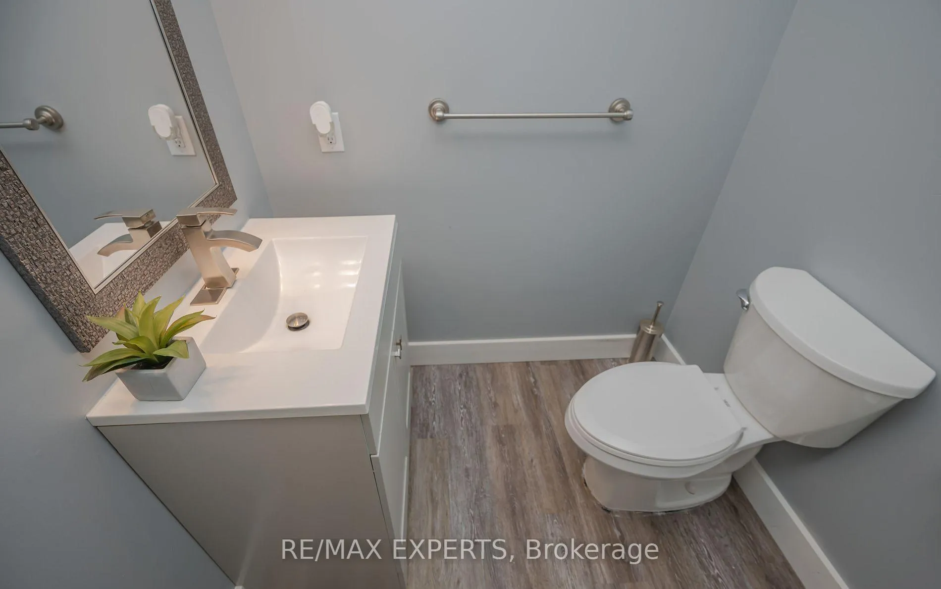 Photo 16 of 27 Mooney Trail, New Tecumseth, Alliston — HOMEH