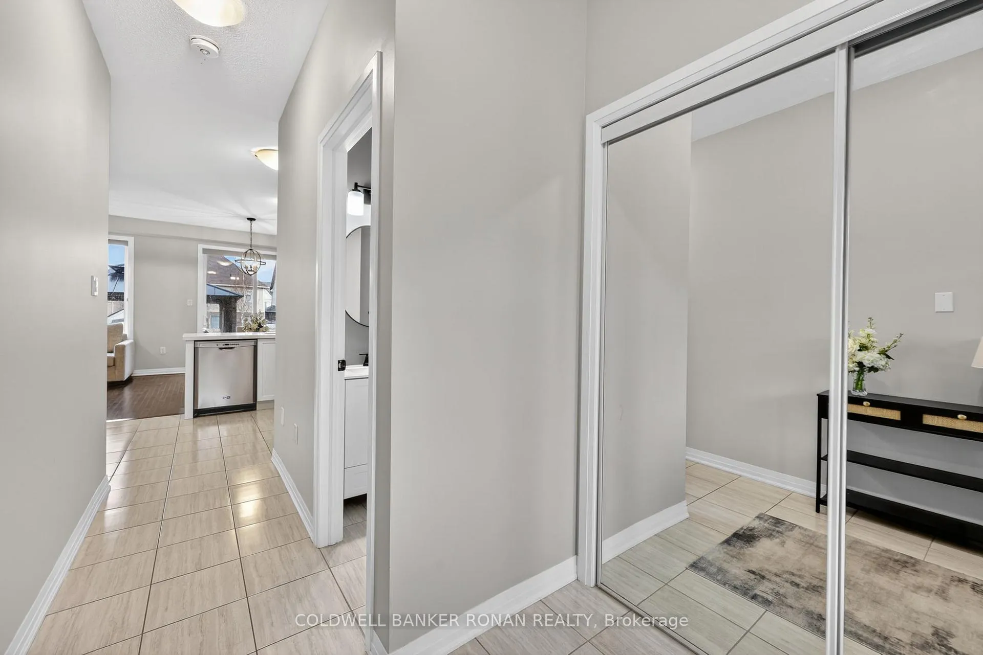 Photo 4 of 37 Donnan Drive, New Tecumseth, Tottenham — HOMEH