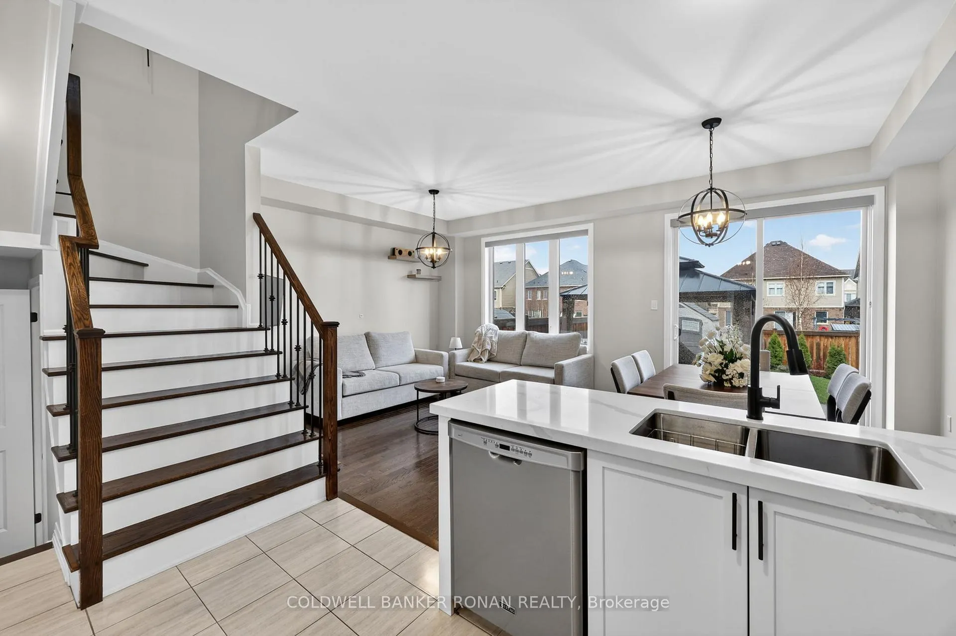 Photo 8 of 37 Donnan Drive, New Tecumseth, Tottenham — HOMEH