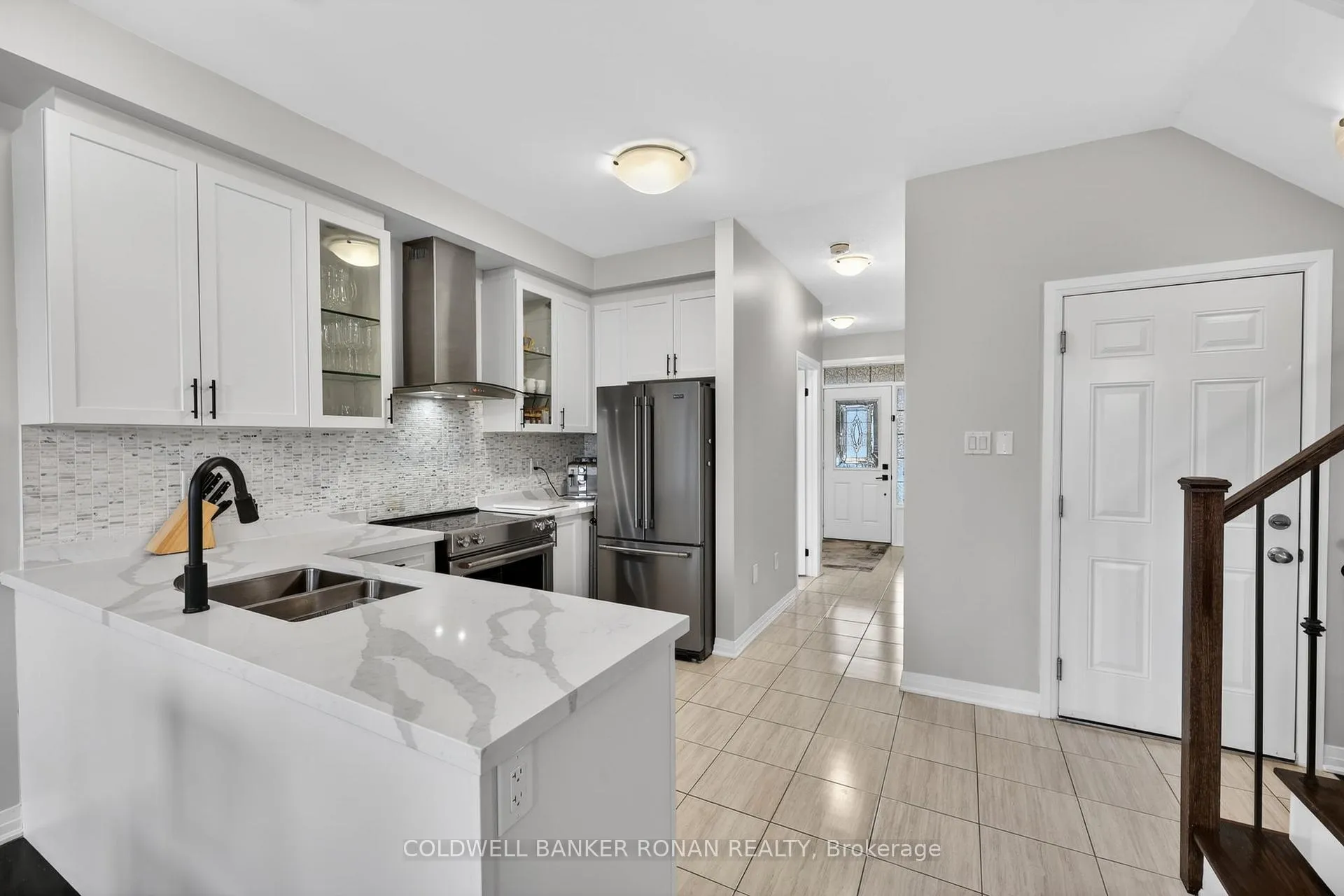 Photo 9 of 37 Donnan Drive, New Tecumseth, Tottenham — HOMEH