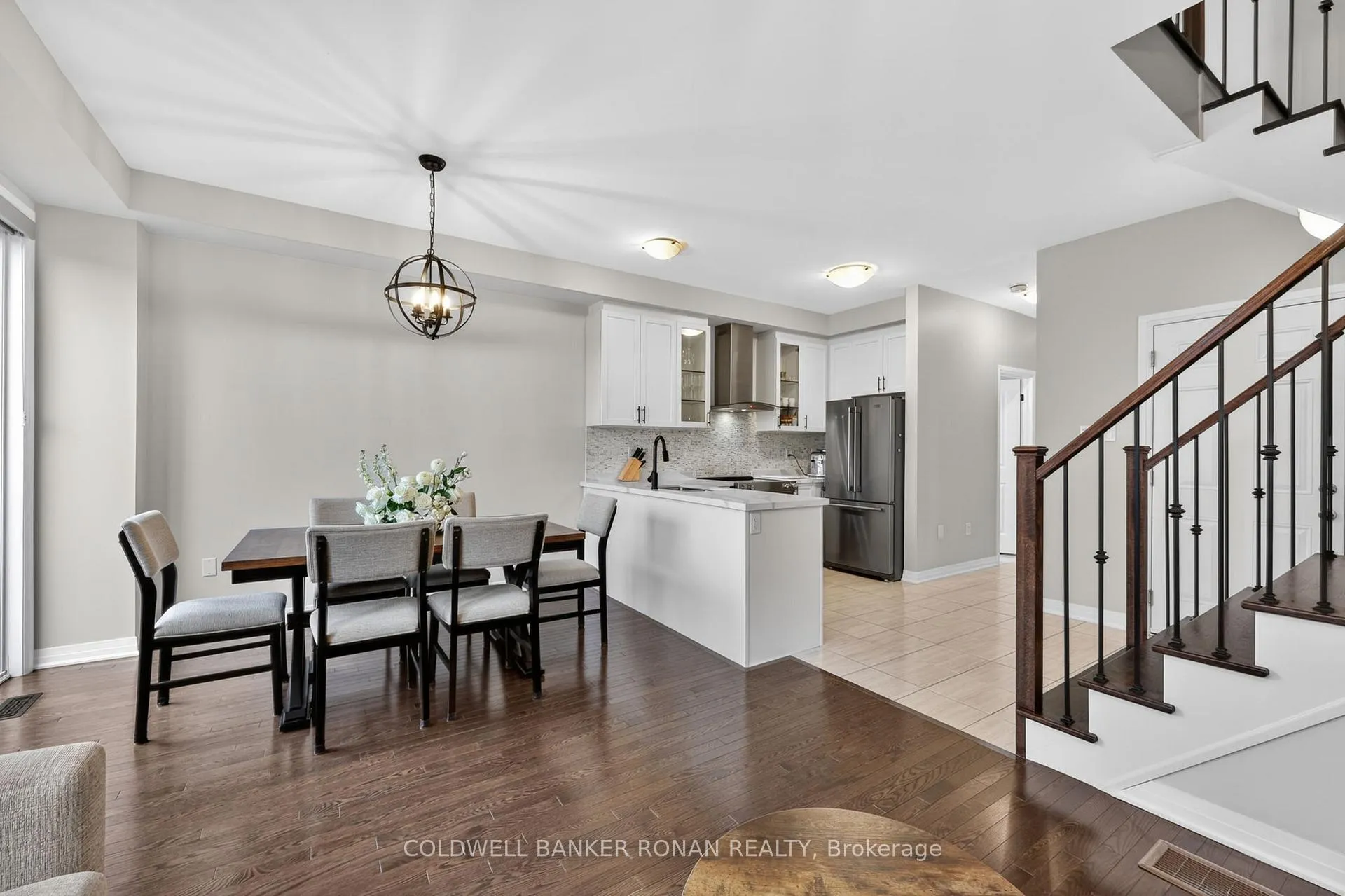 Photo 14 of 37 Donnan Drive, New Tecumseth, Tottenham — HOMEH