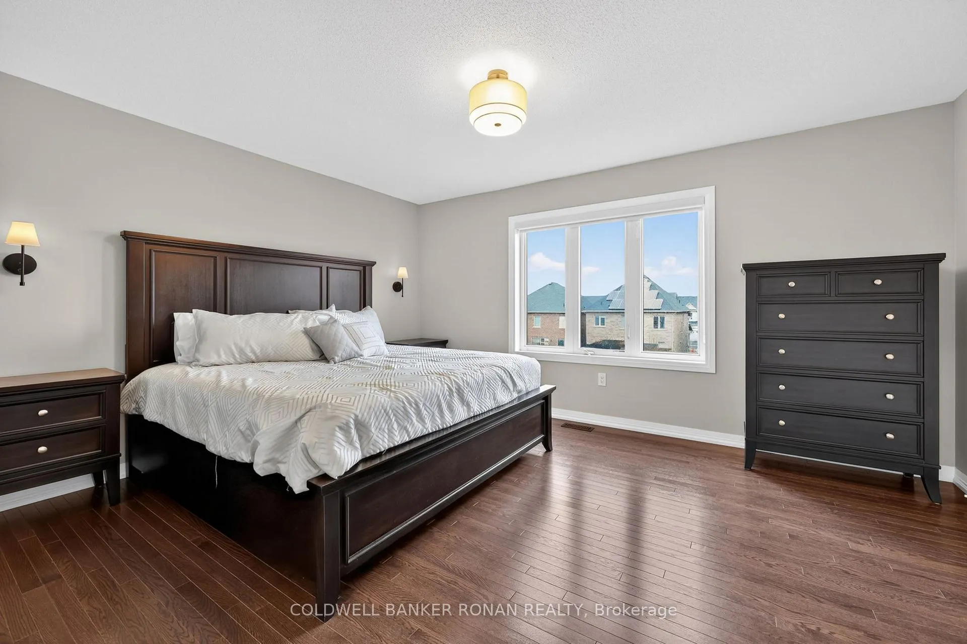 Photo 17 of 37 Donnan Drive, New Tecumseth, Tottenham — HOMEH
