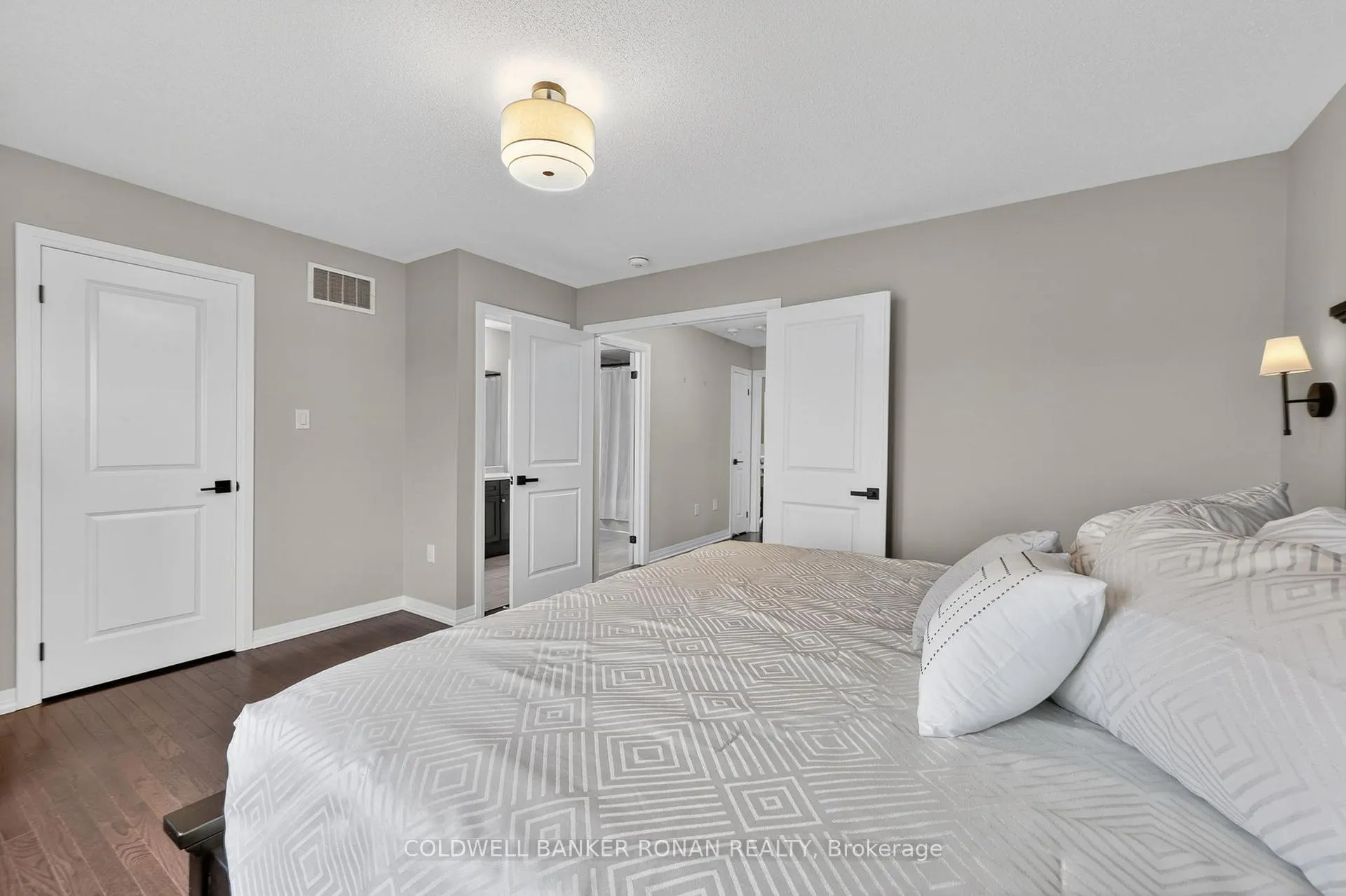 Photo 19 of 37 Donnan Drive, New Tecumseth, Tottenham — HOMEH