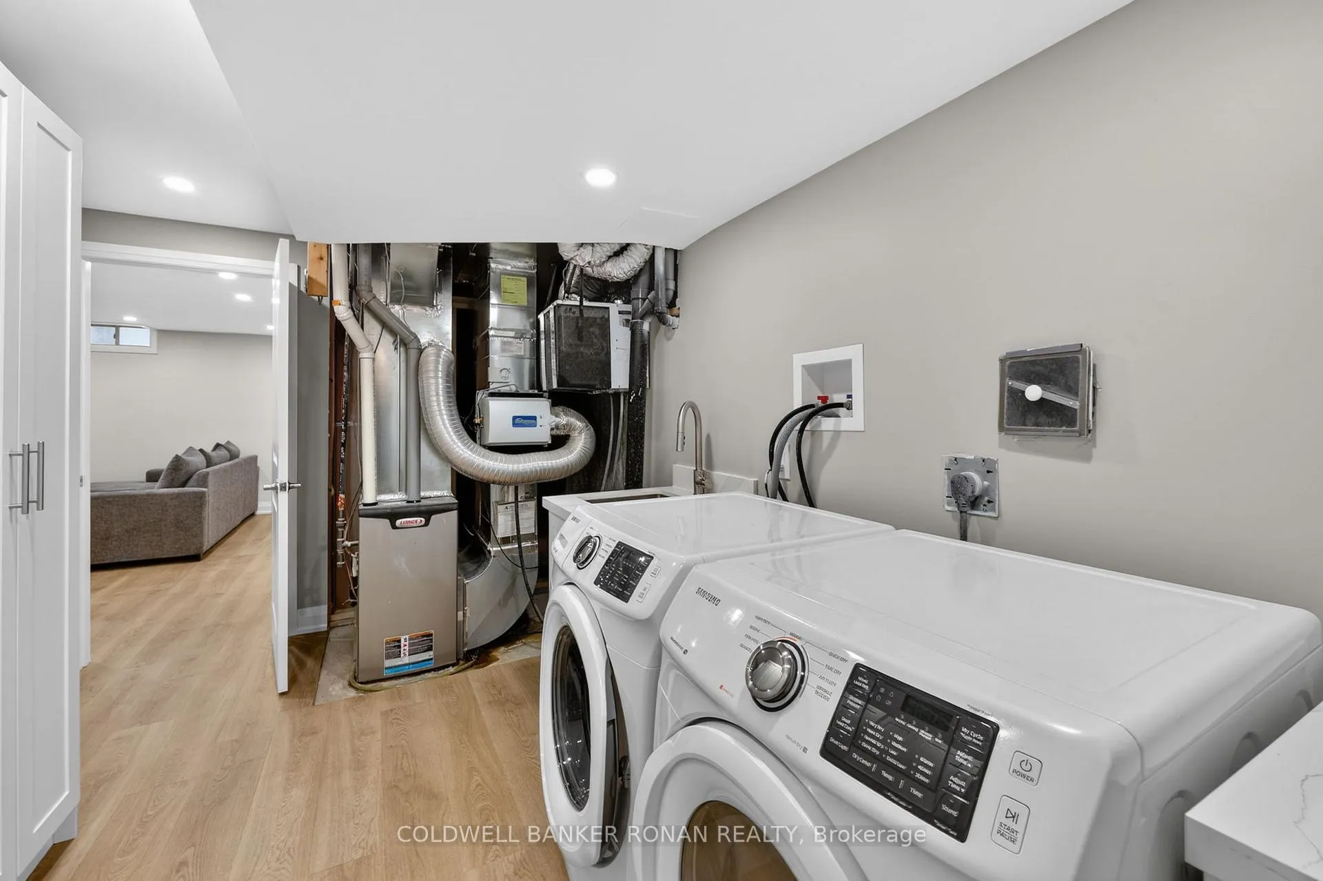 Photo 28 of 37 Donnan Drive, New Tecumseth, Tottenham — HOMEH