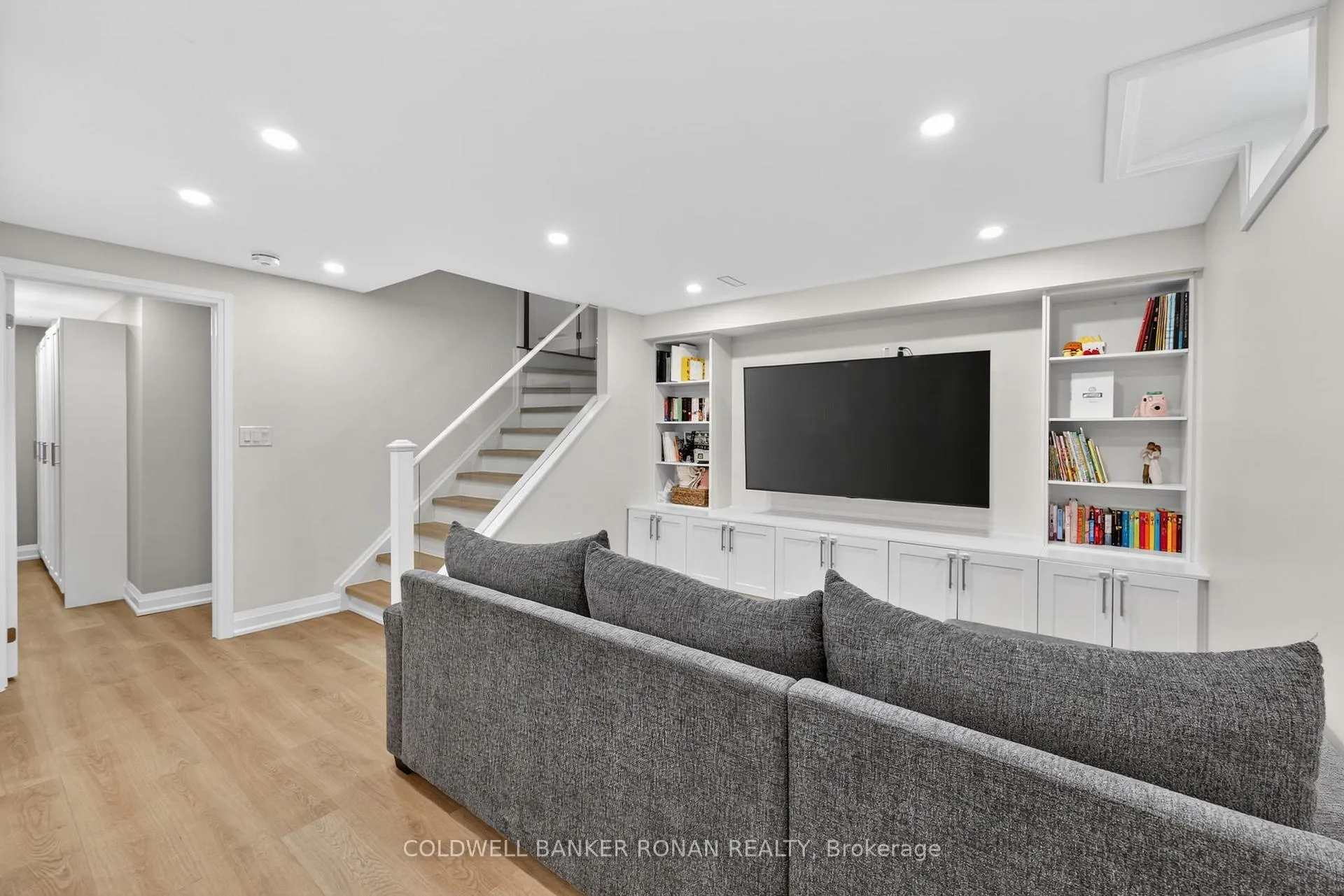 Photo 29 of 37 Donnan Drive, New Tecumseth, Tottenham — HOMEH