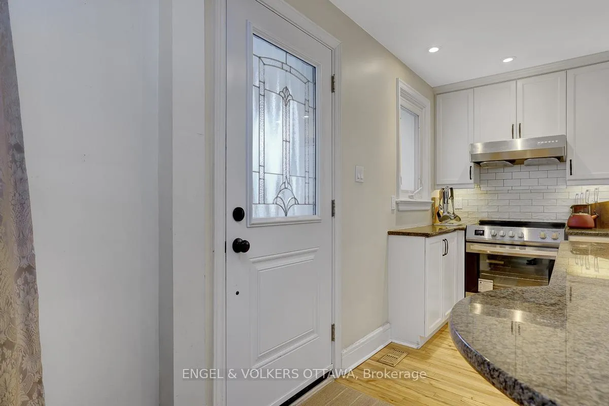Photo 3 of 1838 Scott Street, Ottawa, Ottawa West — HOMEH