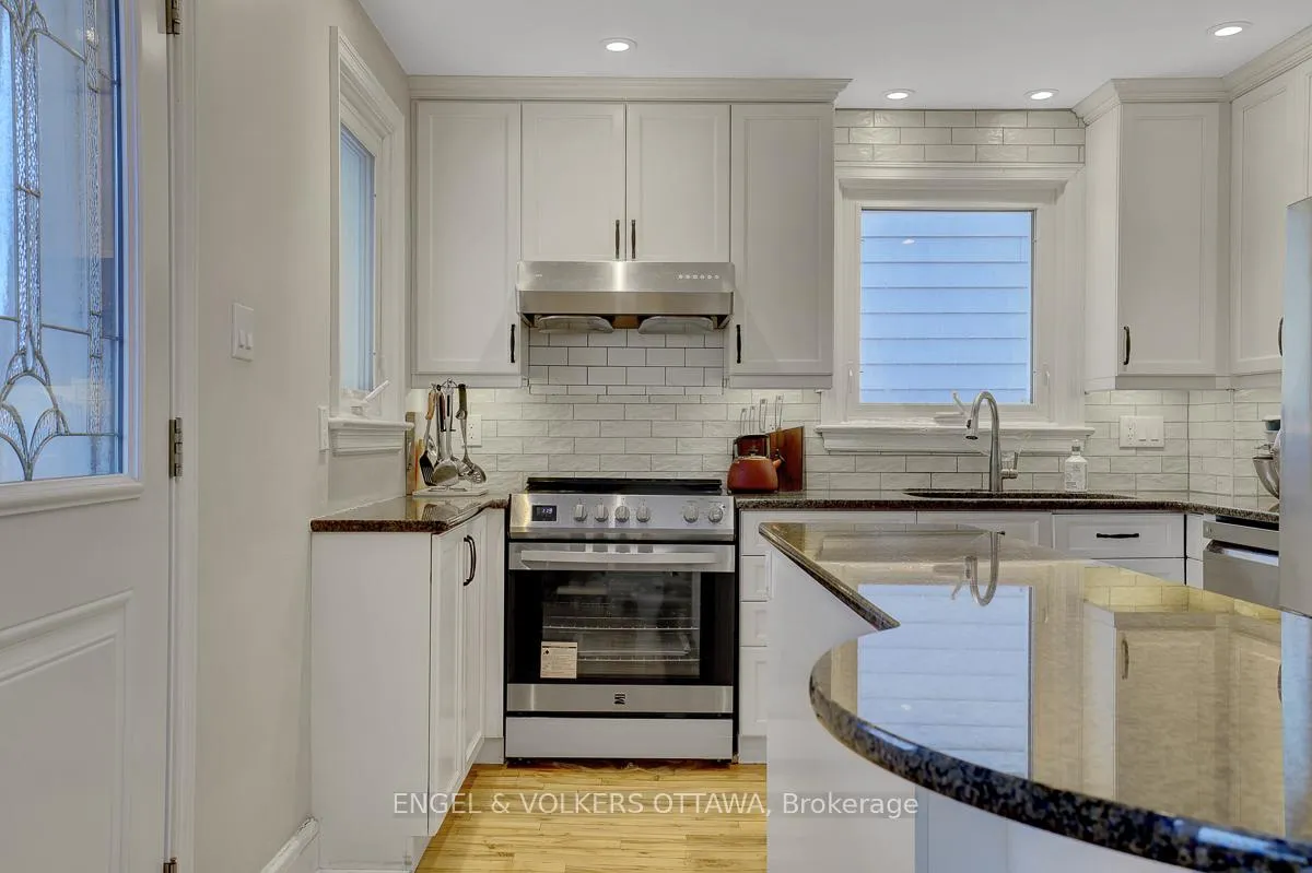 Photo 4 of 1838 Scott Street, Ottawa, Ottawa West — HOMEH