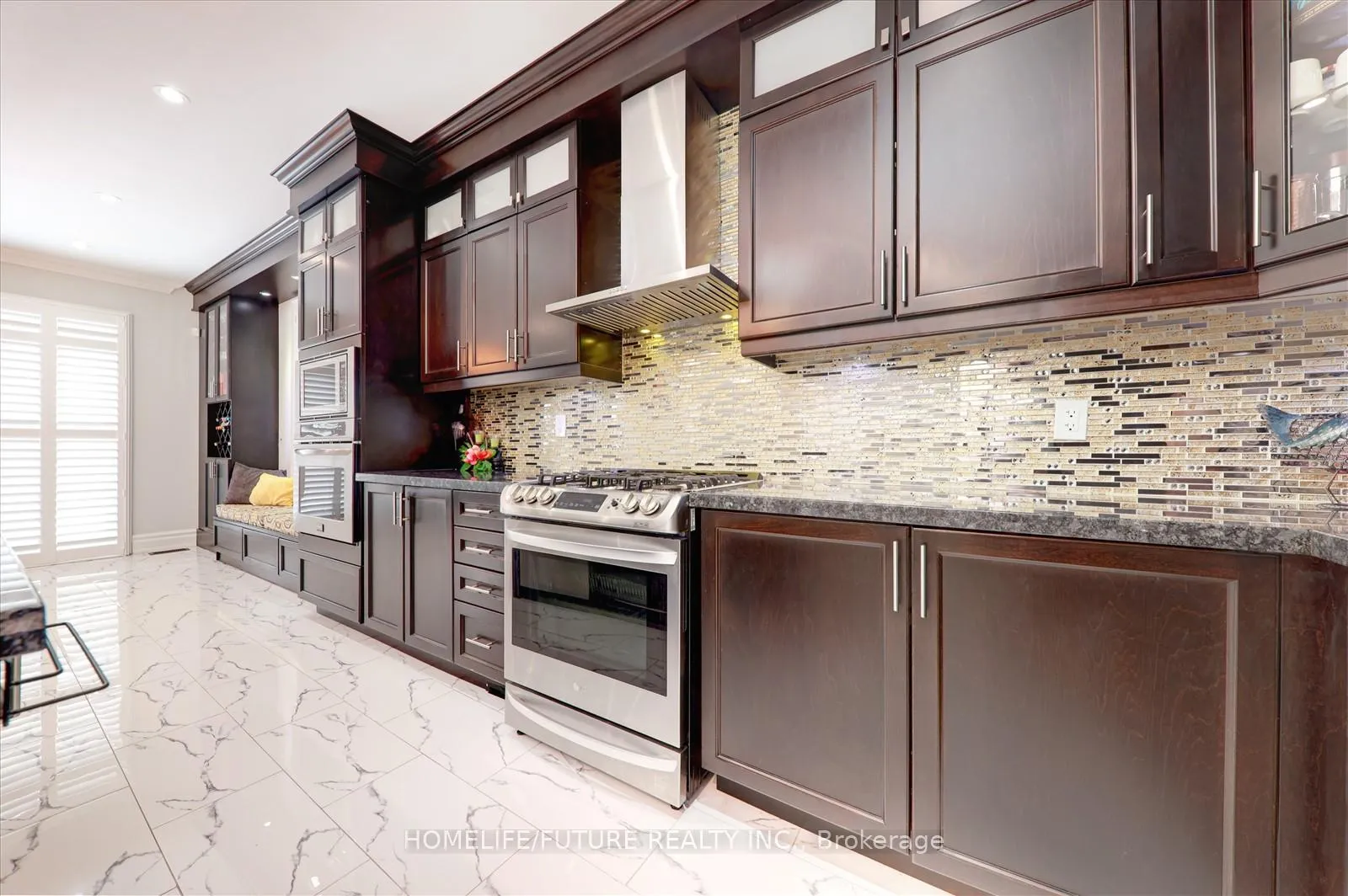 Photo 21 of 12 Castle Rock Court, Markham, Cedarwood — HOMEH