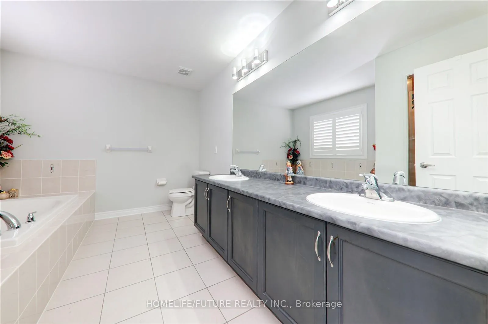 Photo 27 of 12 Castle Rock Court, Markham, Cedarwood — HOMEH