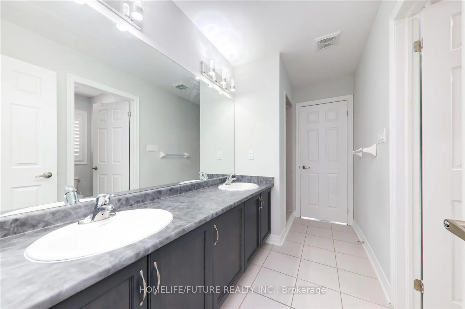 Photo 32 of 12 Castle Rock Court, Markham, Cedarwood — HOMEH