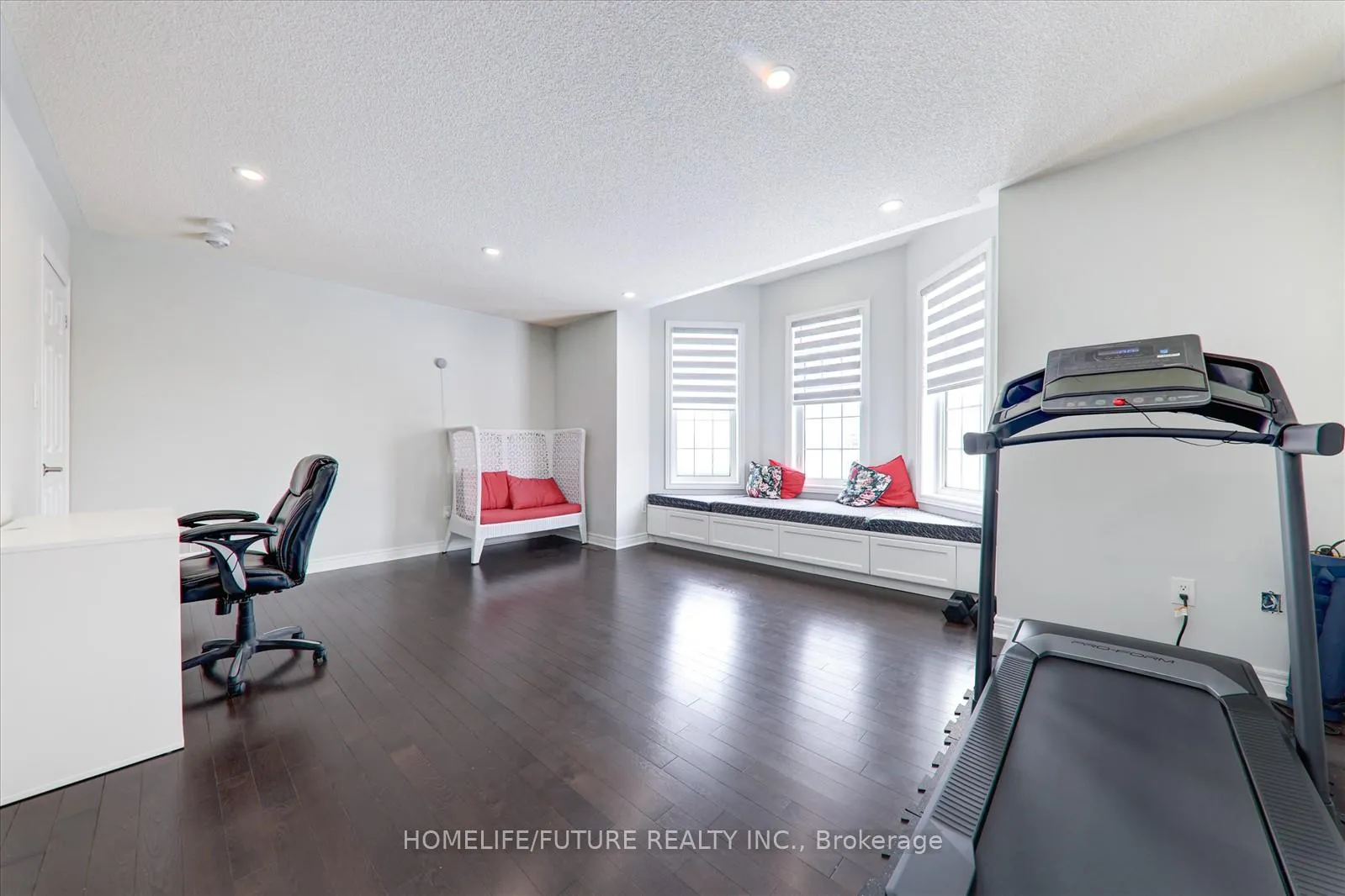 Photo 34 of 12 Castle Rock Court, Markham, Cedarwood — HOMEH