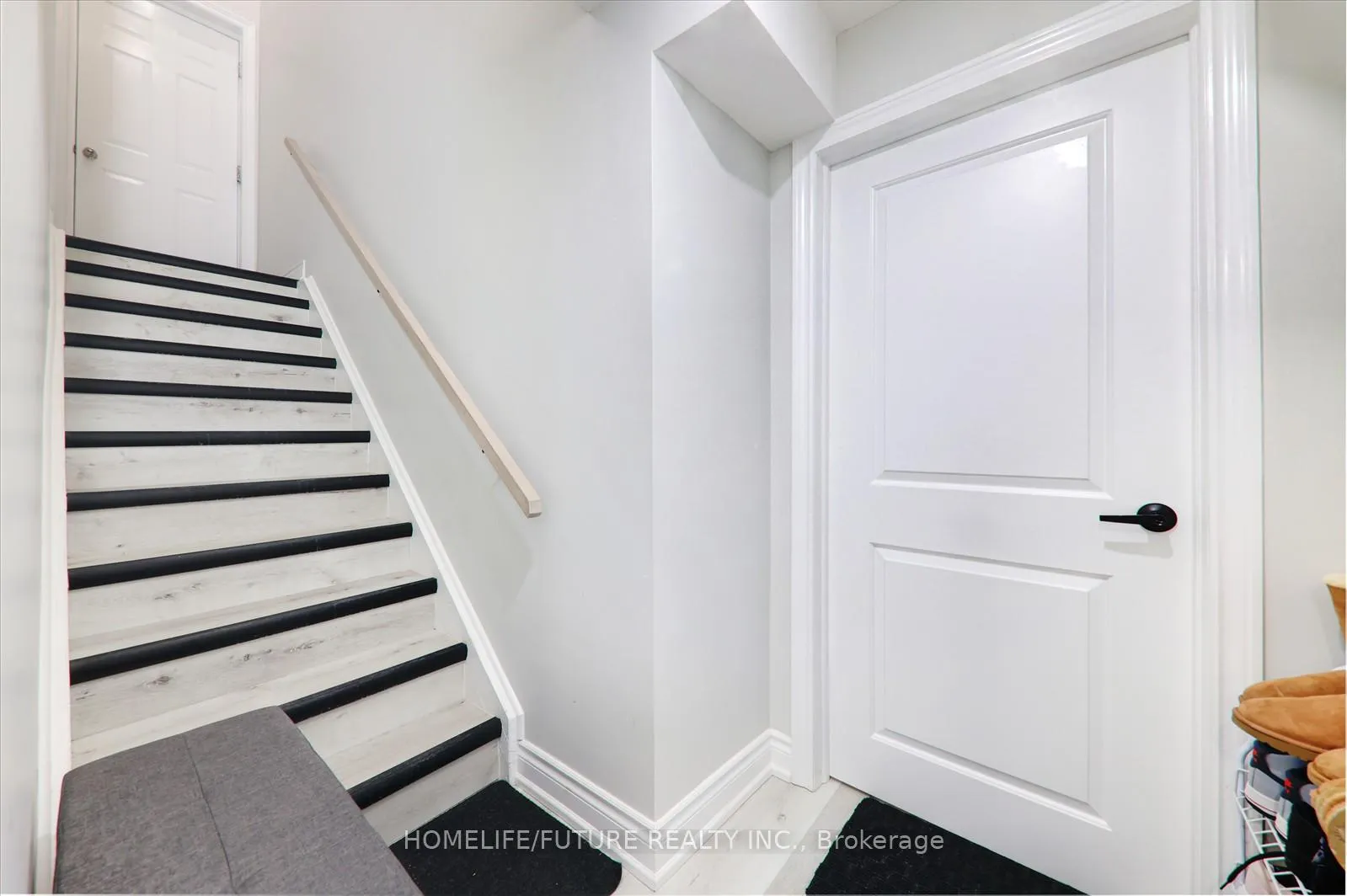 Photo 38 of 12 Castle Rock Court, Markham, Cedarwood — HOMEH