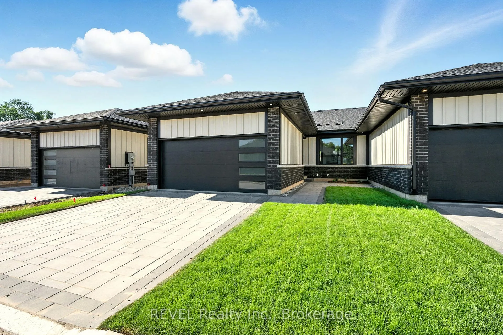 Photo 38 of 11 Accursi Crescent, Pelham, Fonthill — HOMEH