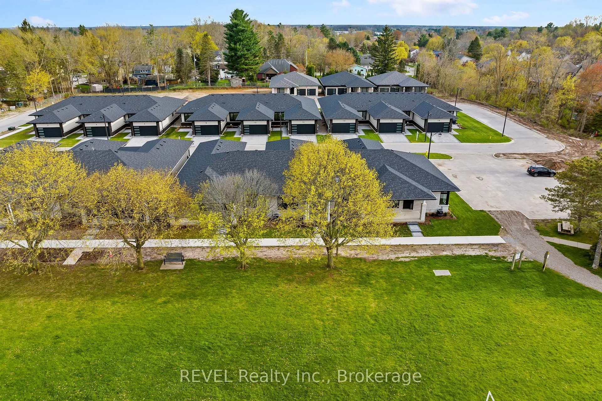 Photo 41 of 11 Accursi Crescent, Pelham, Fonthill — HOMEH