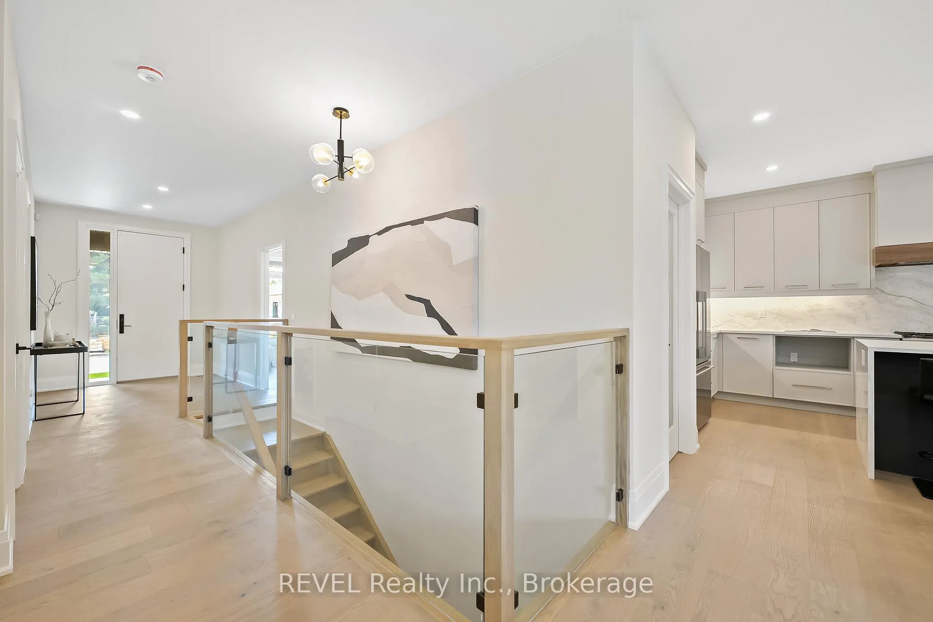 Photo 9 of 8 Accursi Crescent, Pelham, Fonthill — HOMEH