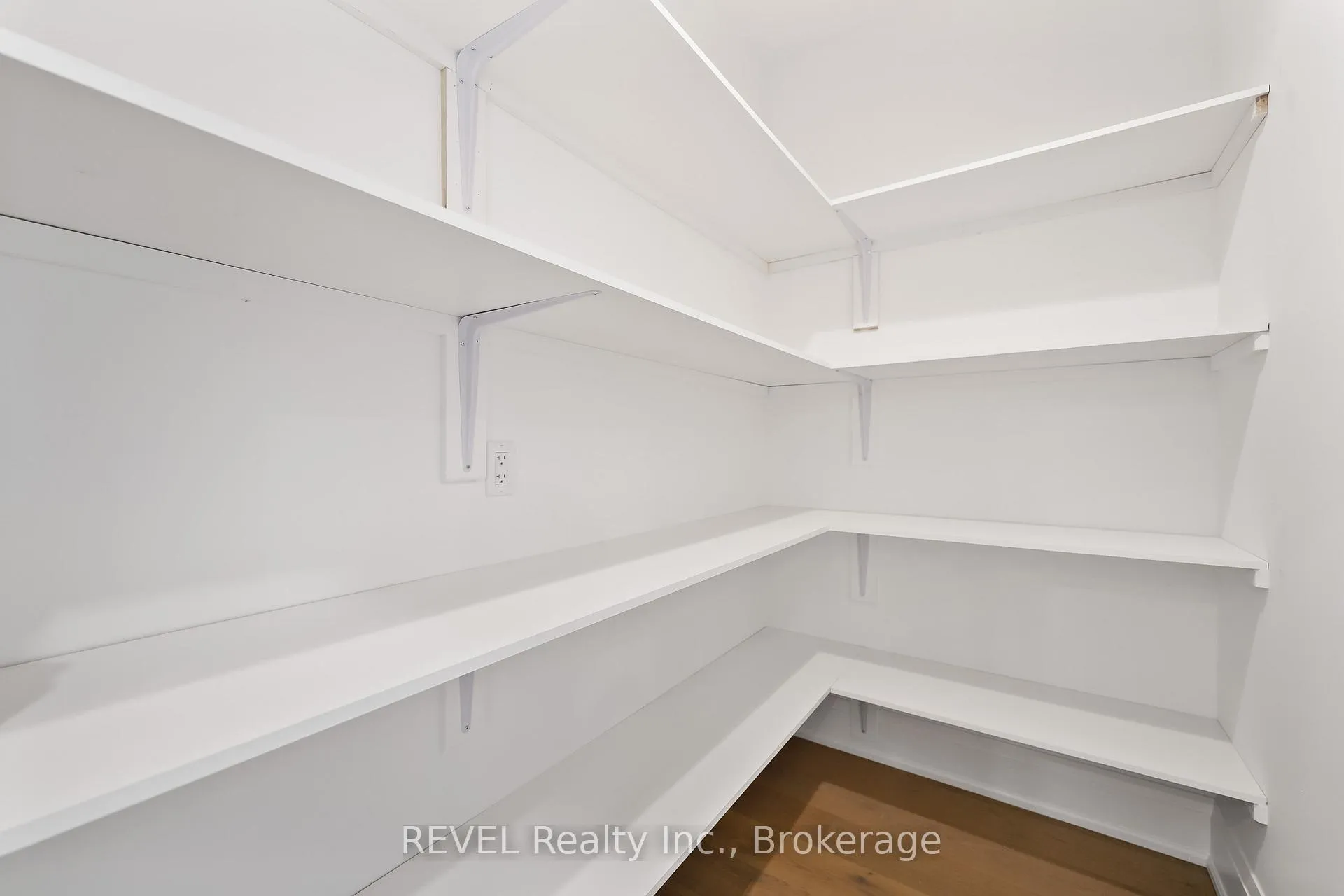 Photo 17 of 8 Accursi Crescent, Pelham, Fonthill — HOMEH