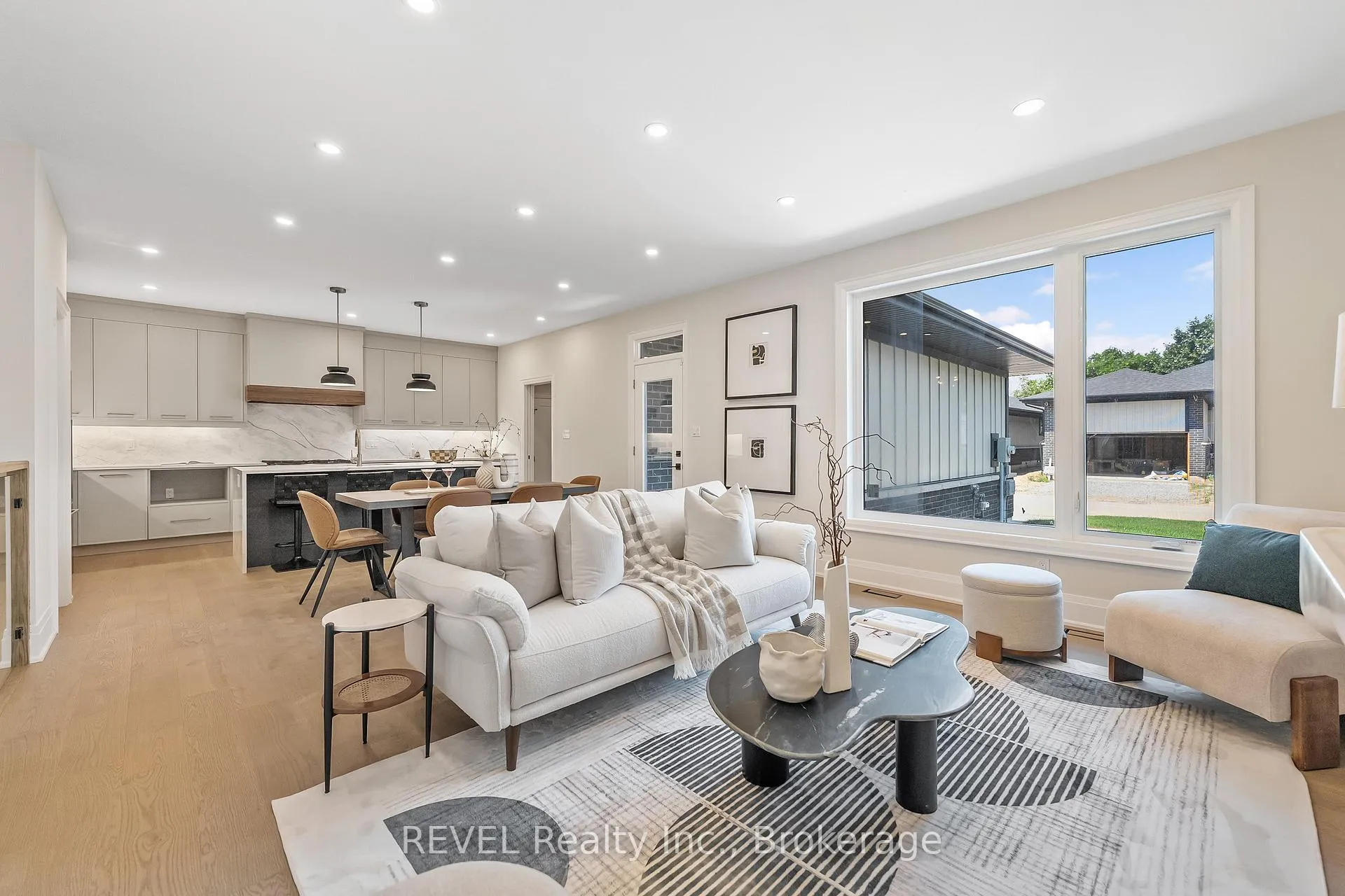 Photo 20 of 8 Accursi Crescent, Pelham, Fonthill — HOMEH