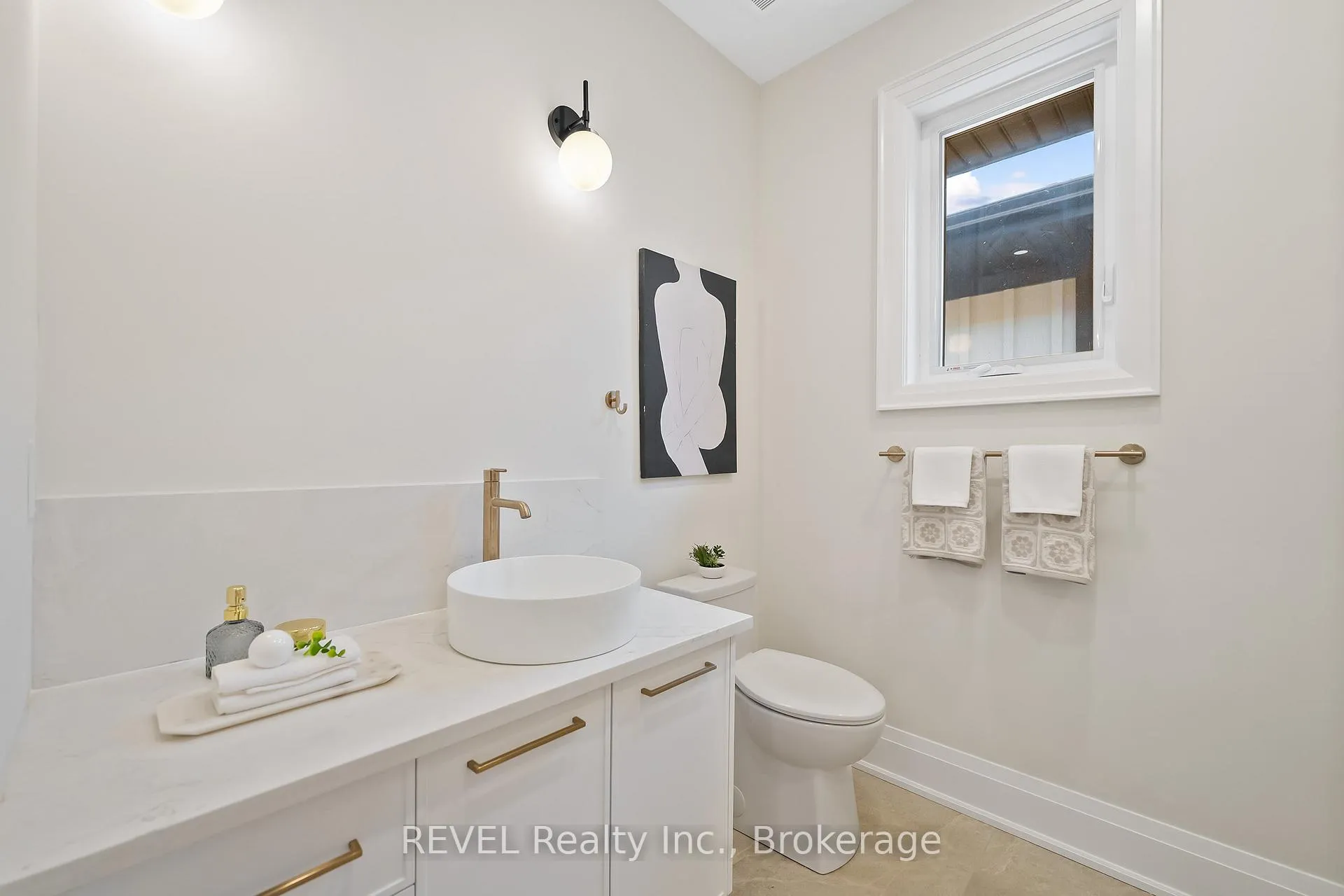 Photo 34 of 8 Accursi Crescent, Pelham, Fonthill — HOMEH