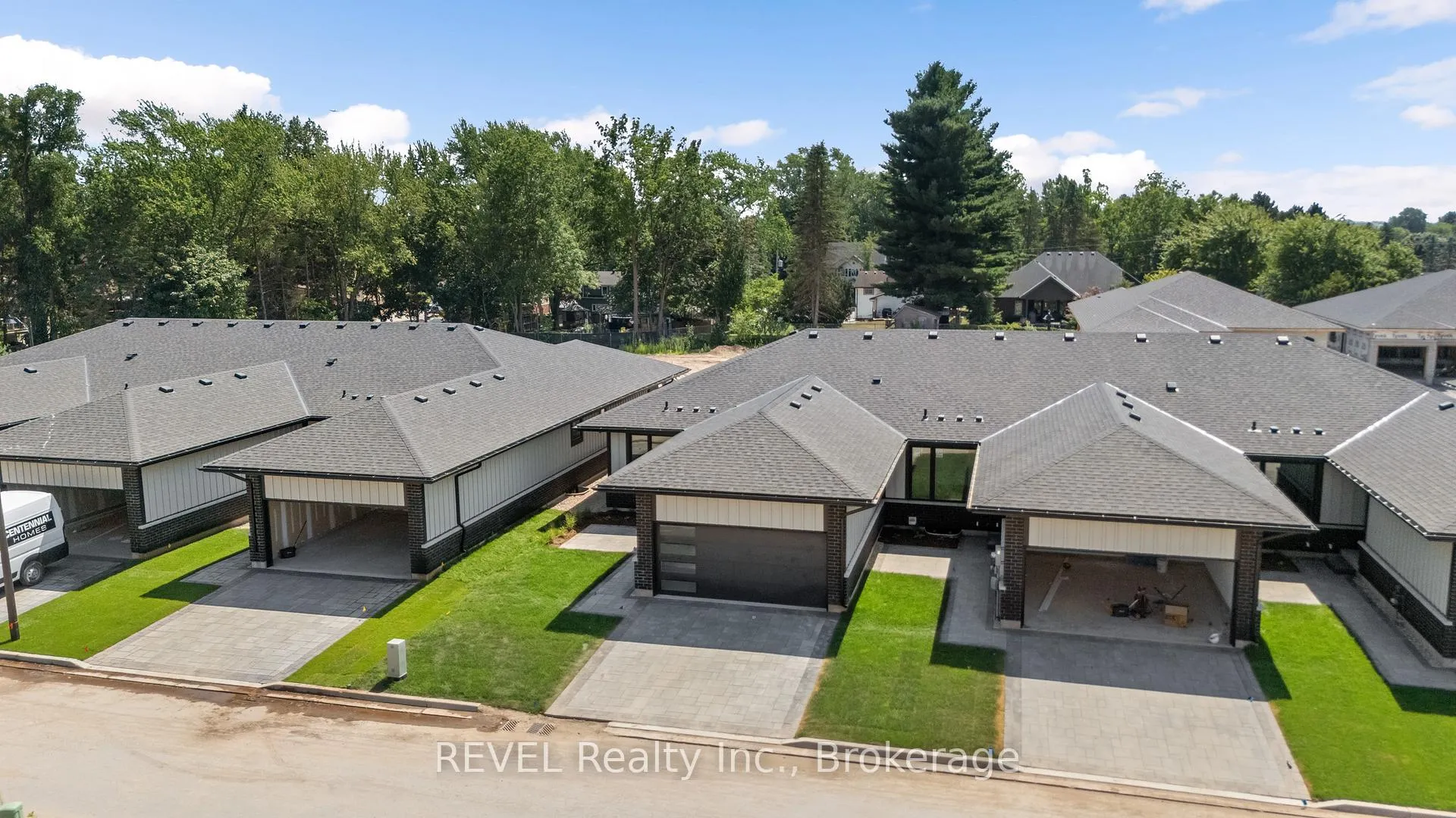 Photo 40 of 8 Accursi Crescent, Pelham, Fonthill — HOMEH