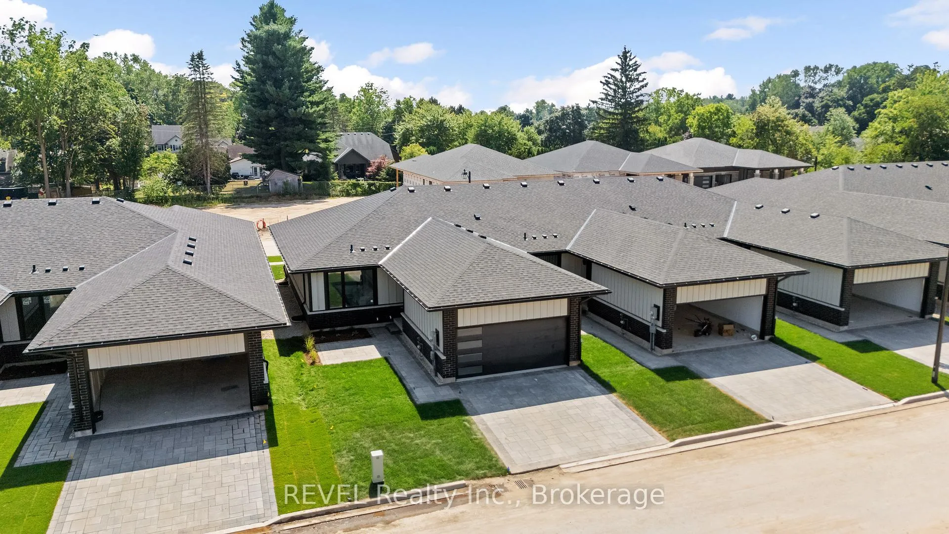 Photo 41 of 8 Accursi Crescent, Pelham, Fonthill — HOMEH